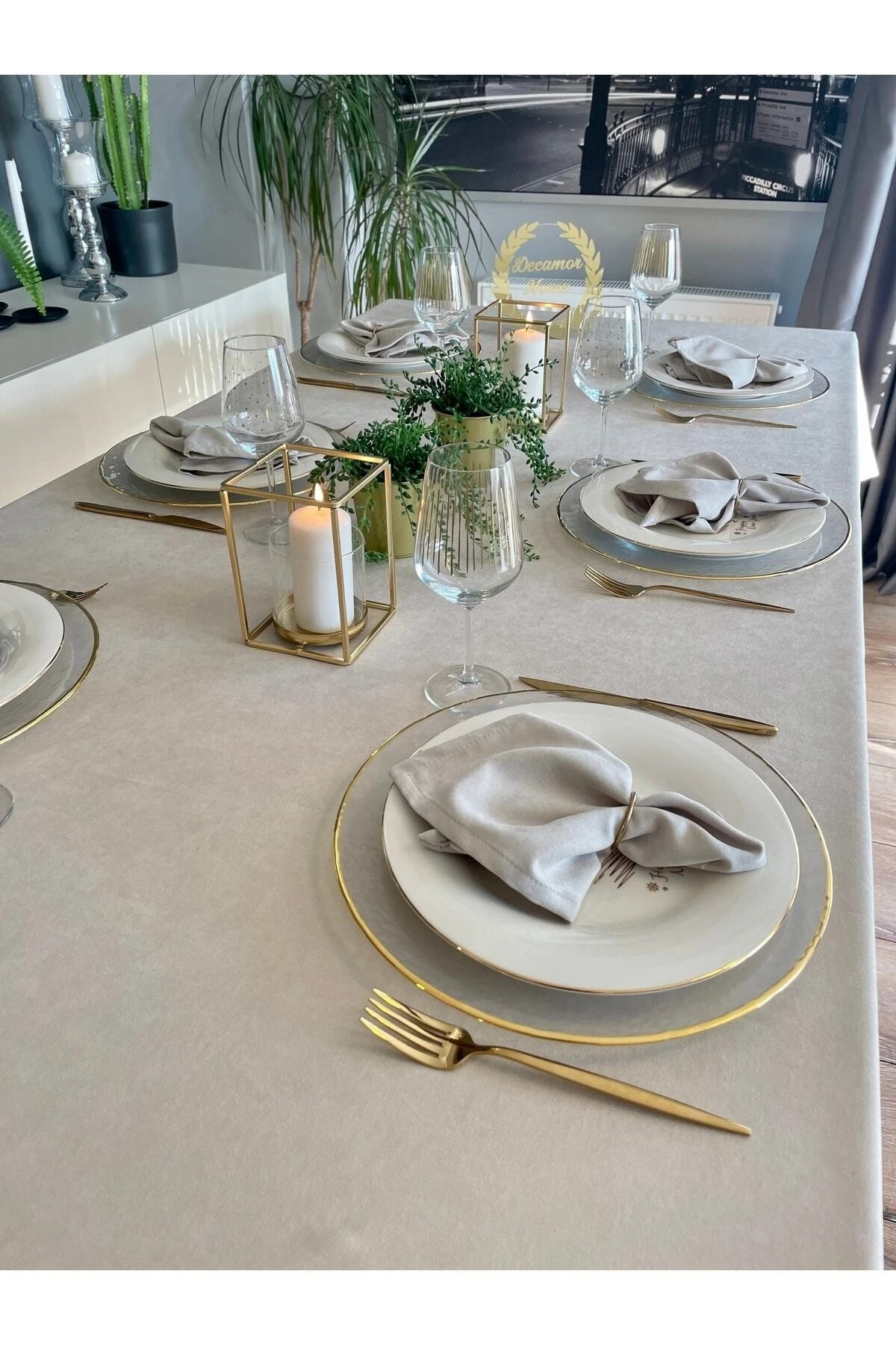 Kadife Dokulu Dertsiz Leke Tutmaz Taş Rengi Masa Örtüsü