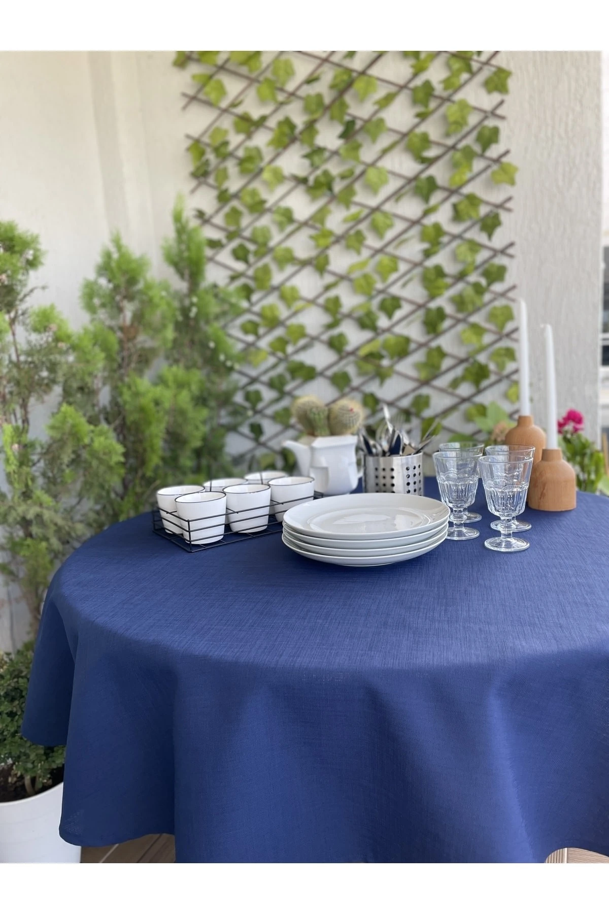 Keten Dokulu Lacivert Yuvarlak Masa Örtüsü