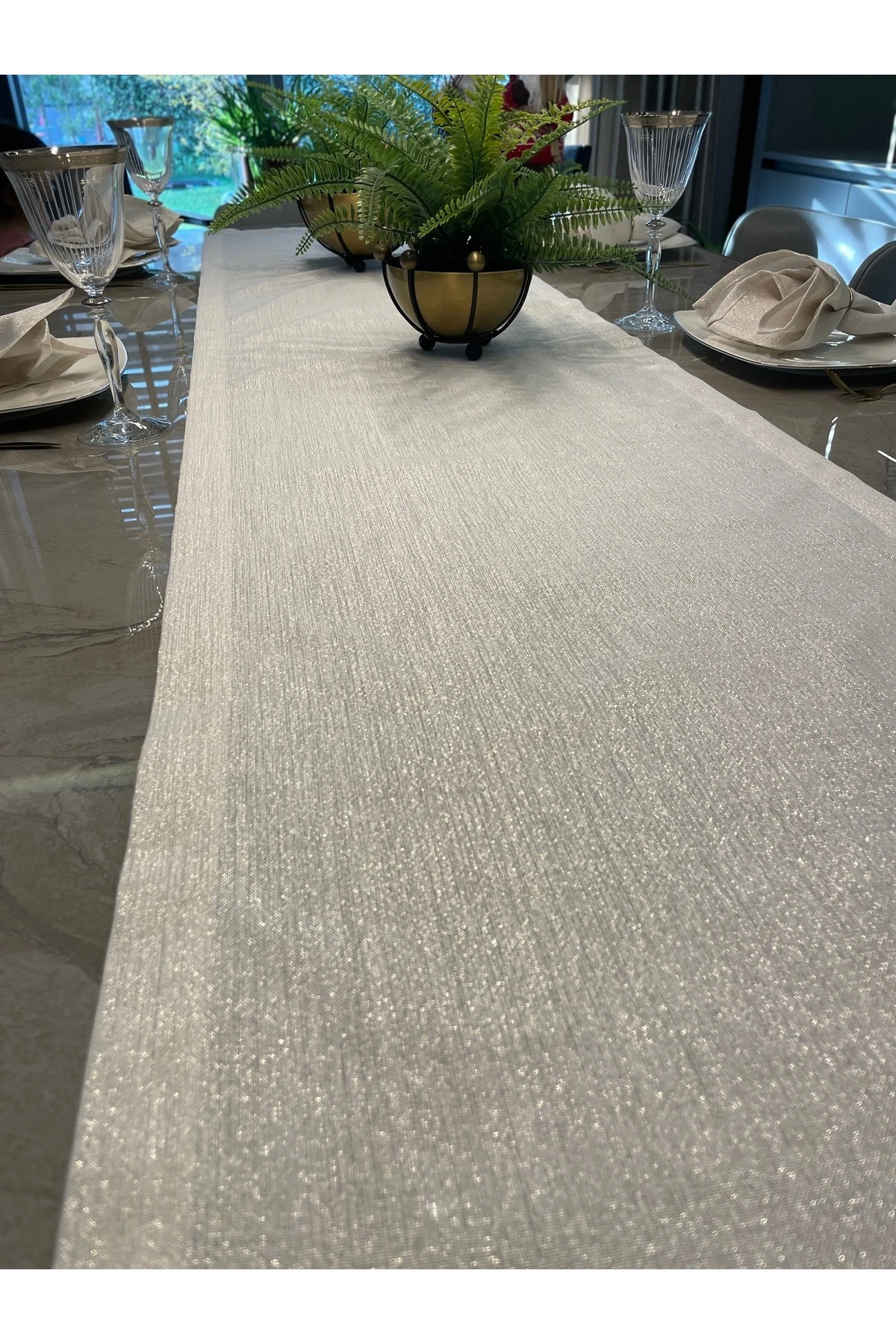 Gold Simli Ekru Uzun Runner Gold Simli Masa Örtüsü