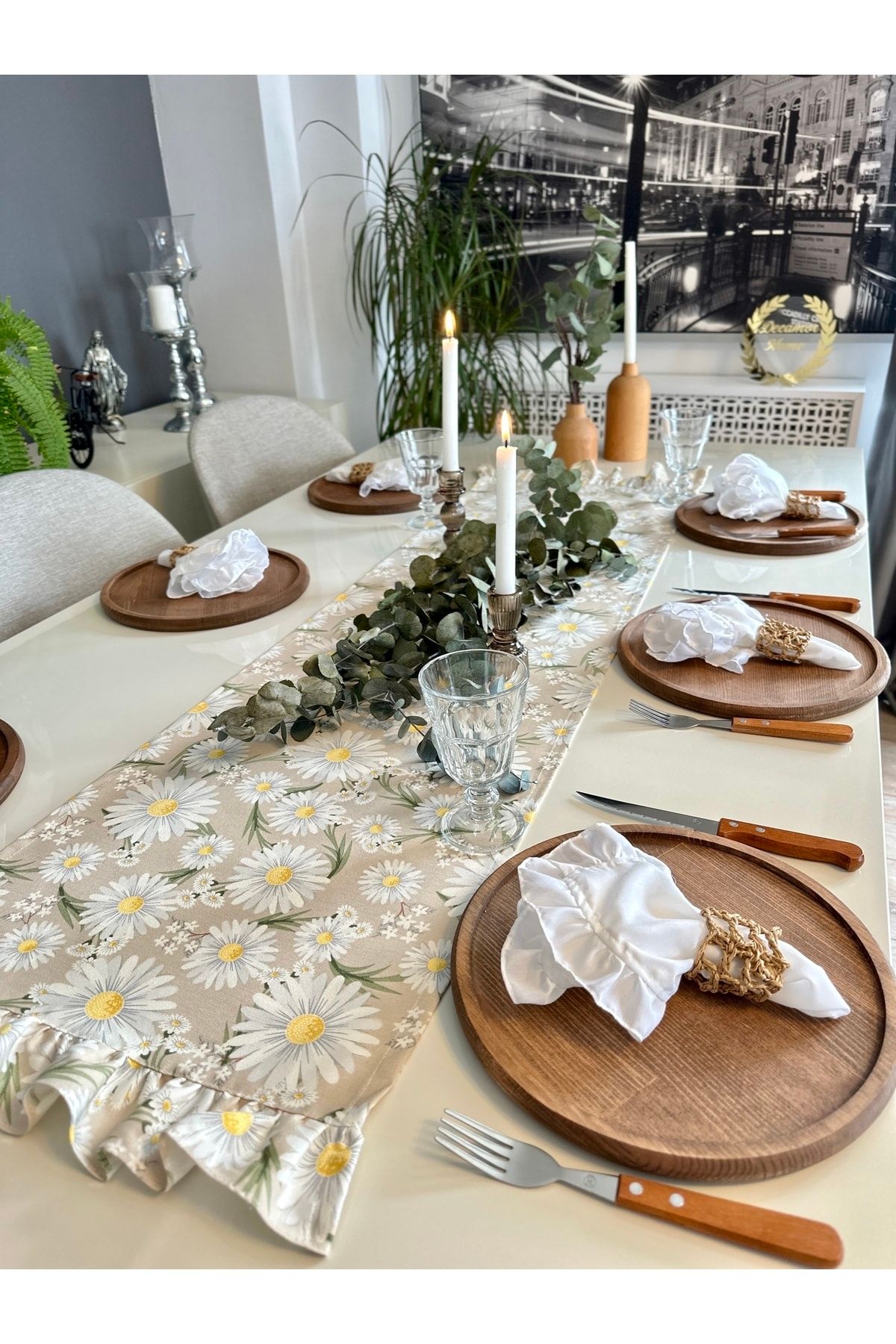 Dertsiz Leke Tutmaz Vintage Fırfırlı Papatya Desenli Runner 1 ADET