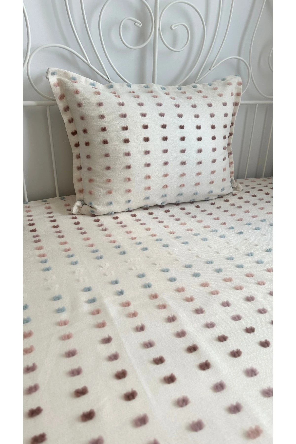 Lale Model Ekru Pembe Mavi Yatak Örtüsü / Pike Takımı Tek Kişilik