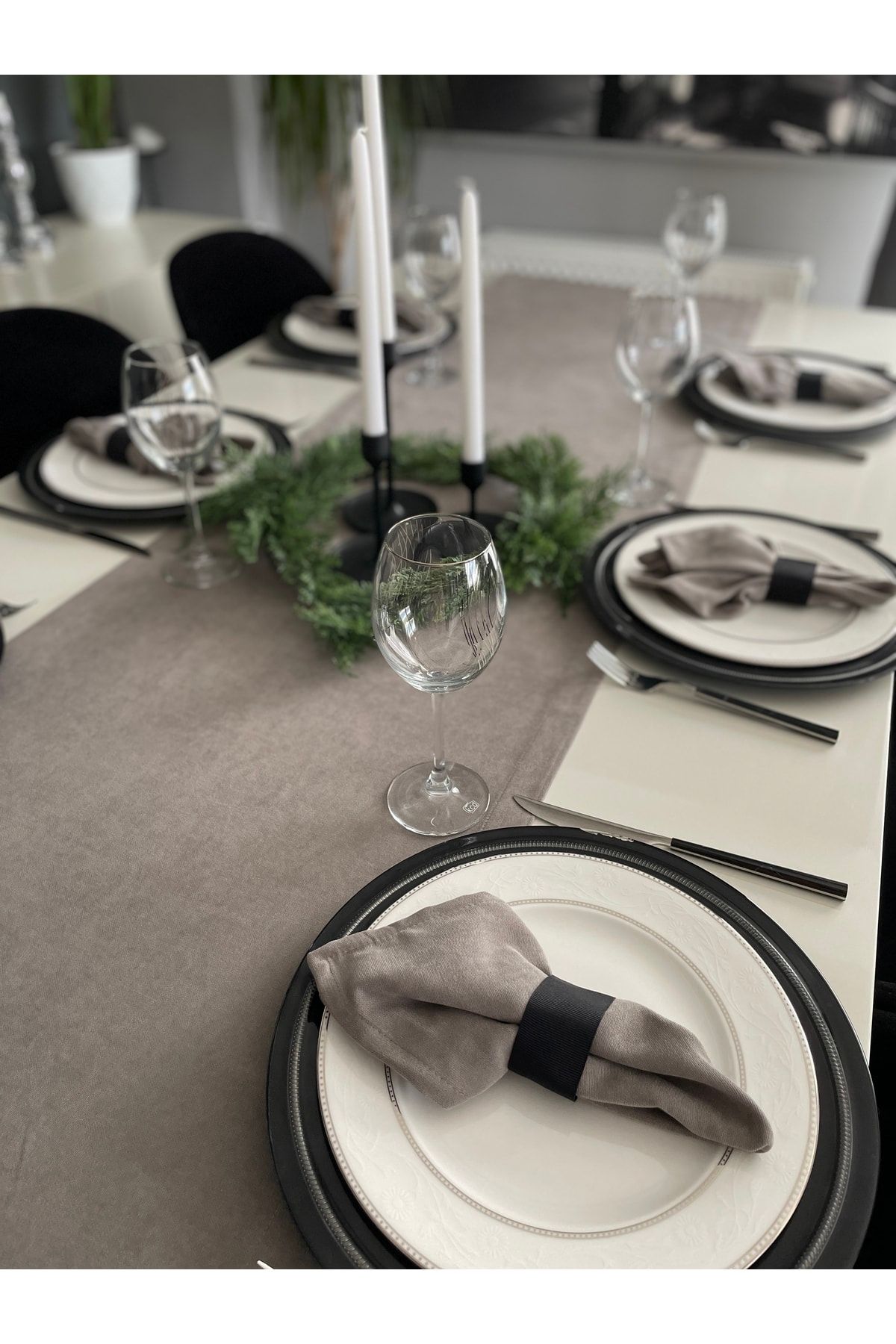 Kadife Dokulu Dertsiz Gri Uzun Runner