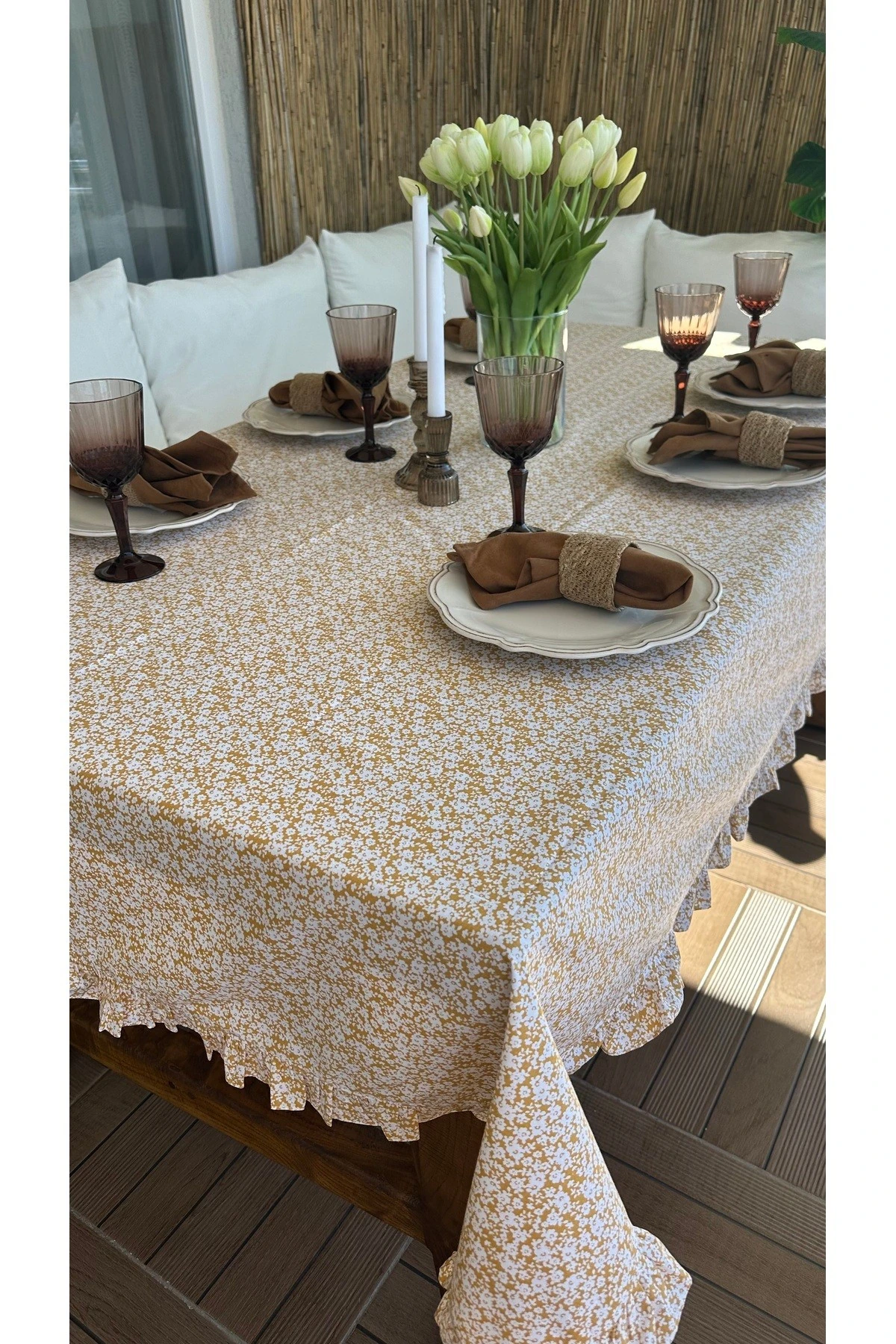 Sarı Mini Çiçekli Fırfırlı Masa Örtüsi