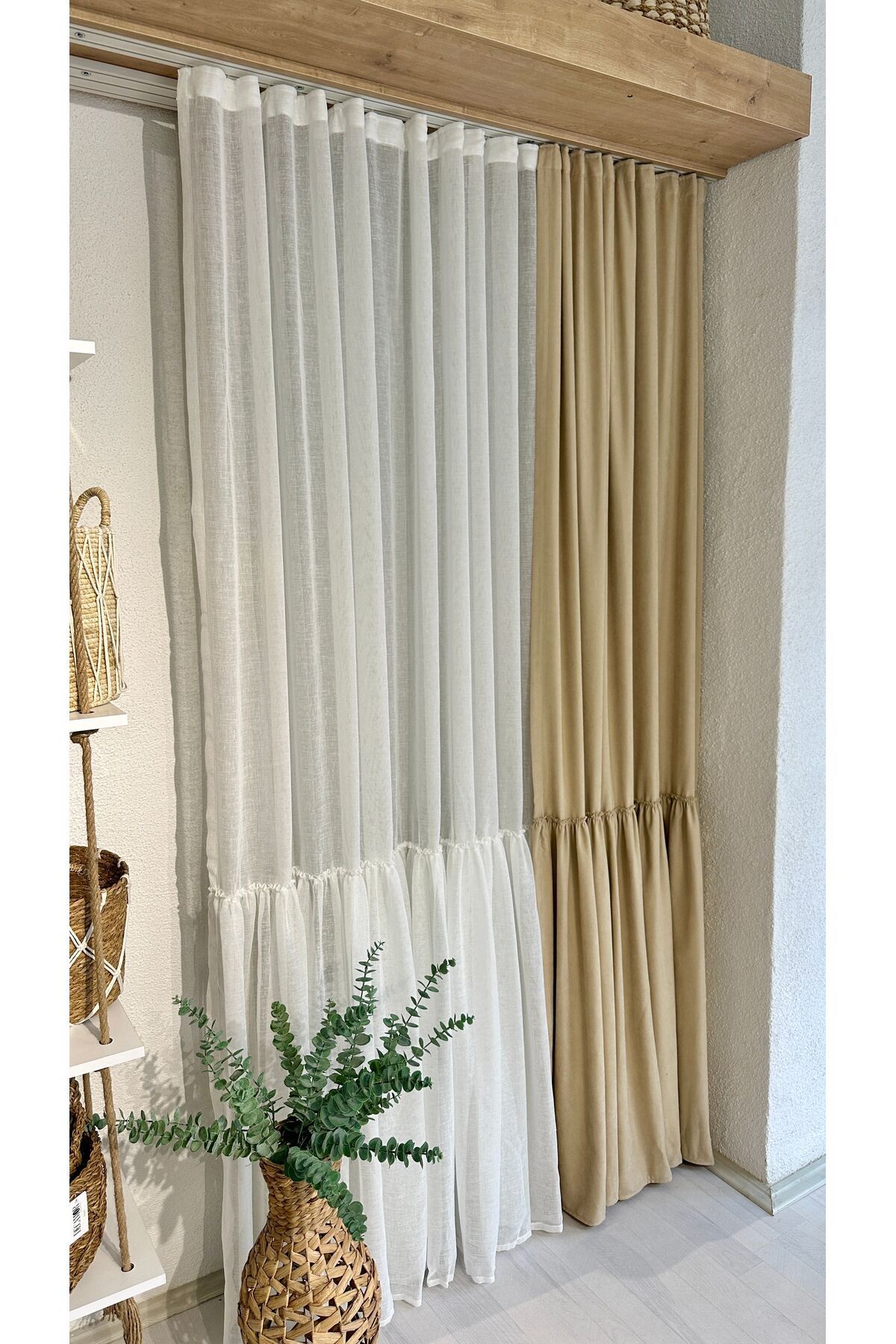 Bej Rengi Vintage Fırfırlı Fon Perde