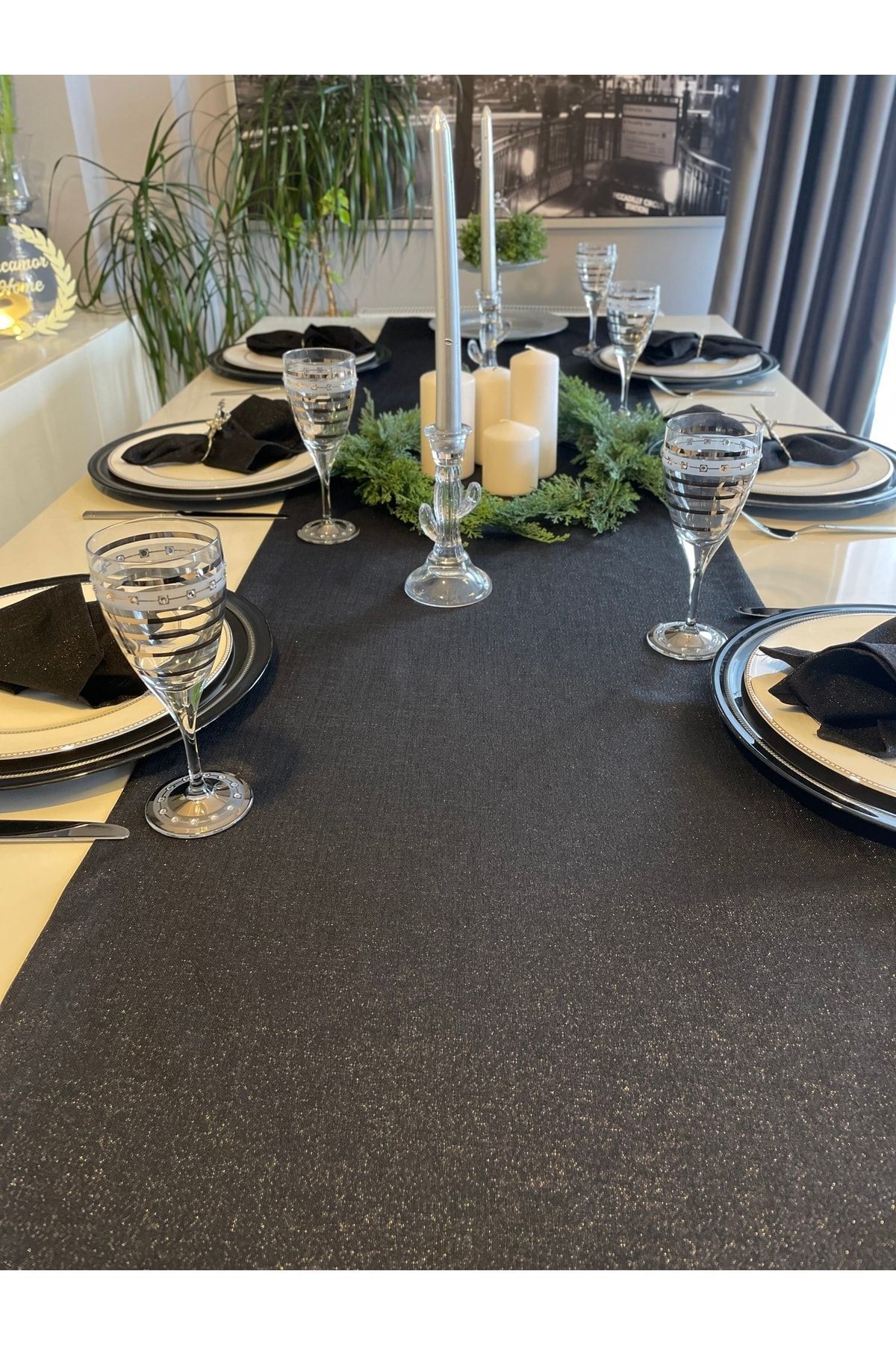 Keten Dokulu Simli Siyah Runner