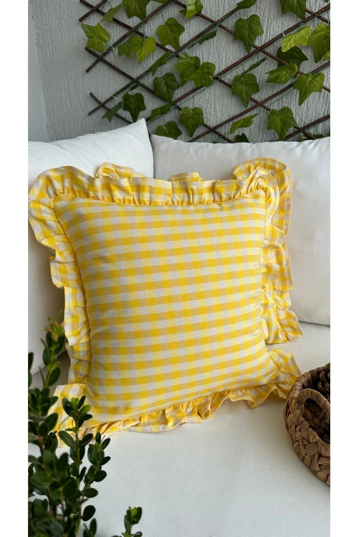 Keten Doku Vintage Pötikareli Fırfırlı Kırlent Kılıfı 3