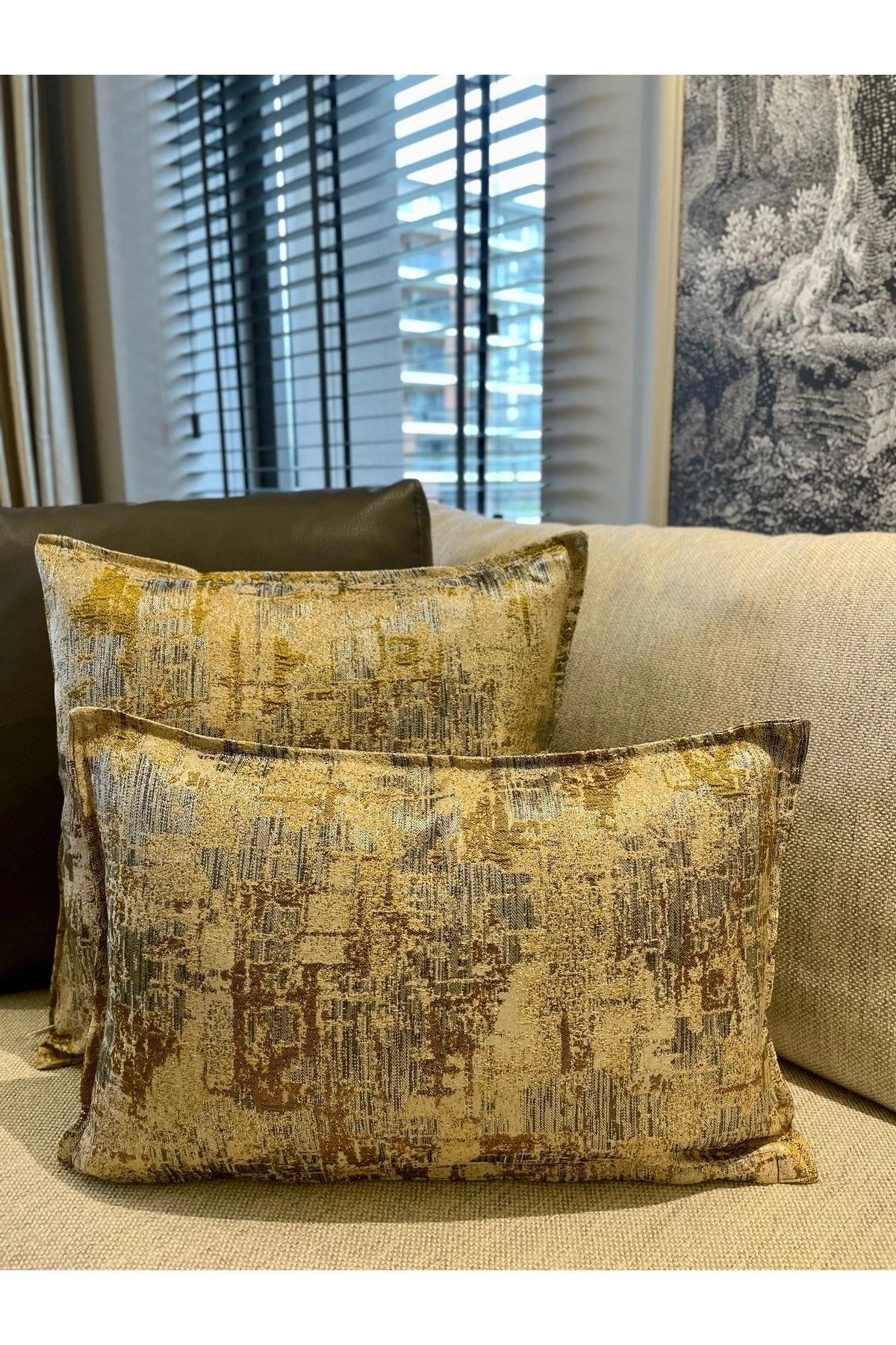 Gümüş Sarı Detaylı Salon Kırlent Kılıfı