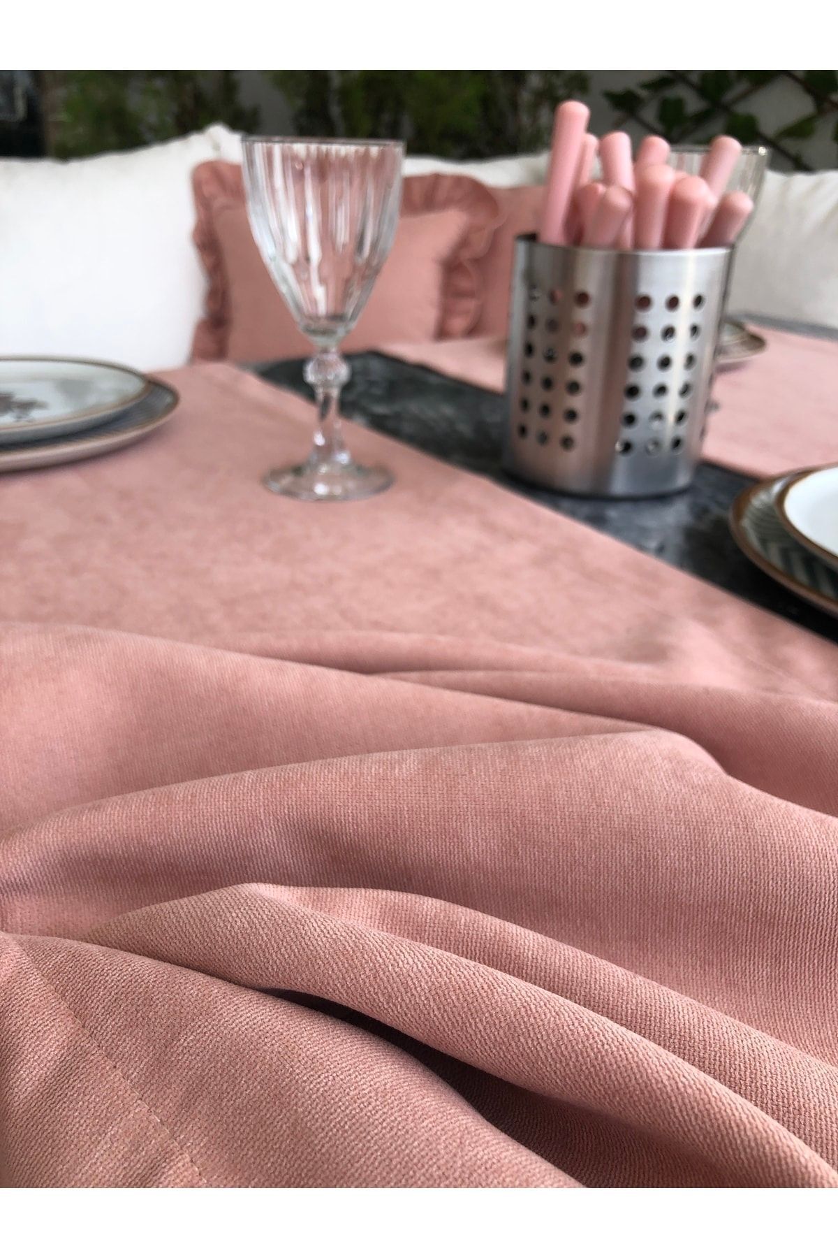 Kadife Dokulu Dertsiz Pudra Pembe Runner