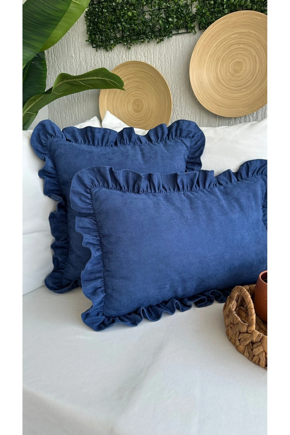 Kadife Dokulu Vıntage Fırfırlı Gece Mavisi Kırlent Kılıfı 1 Ad