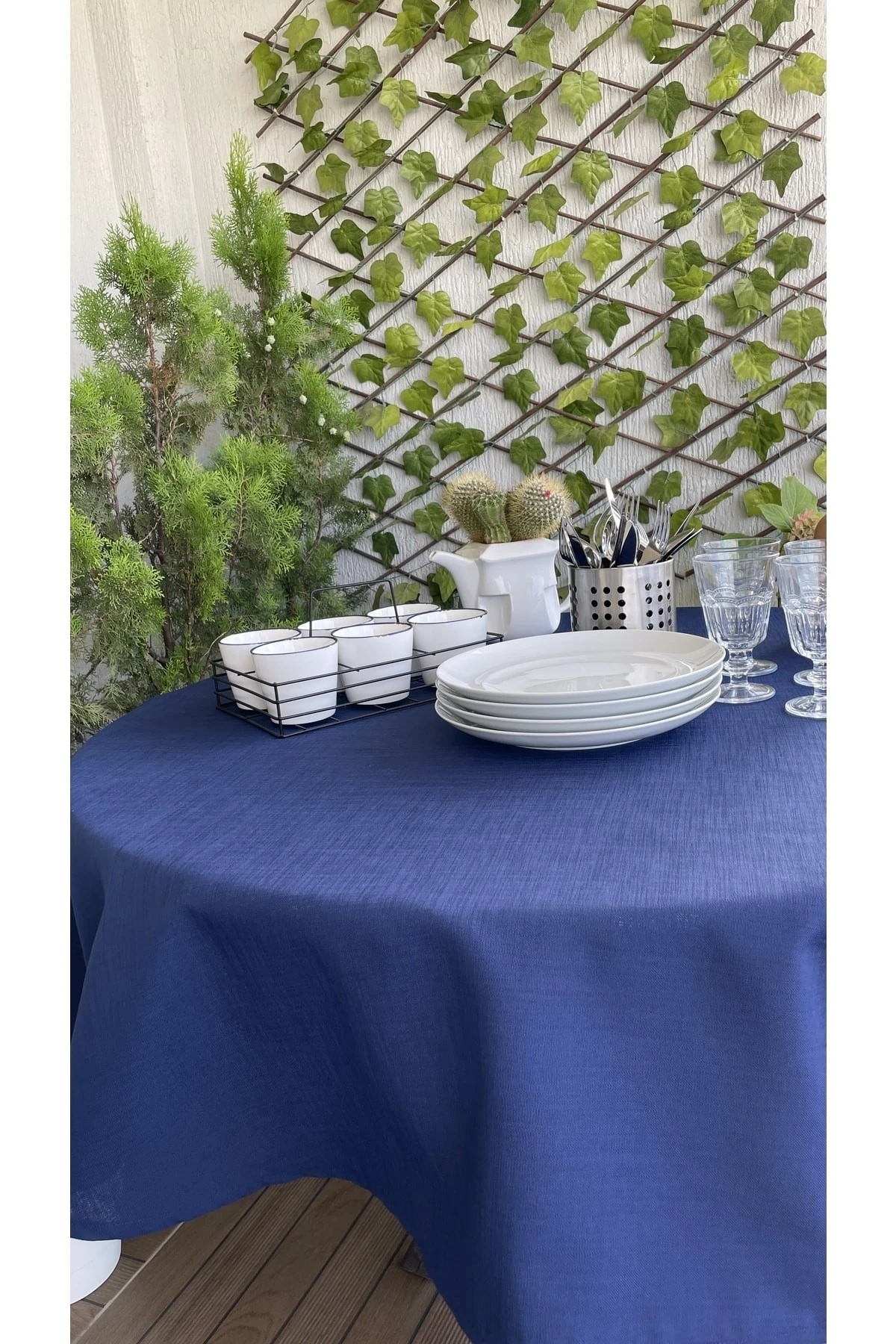 Keten Dokulu Lacivert Yuvarlak Masa Örtüsü