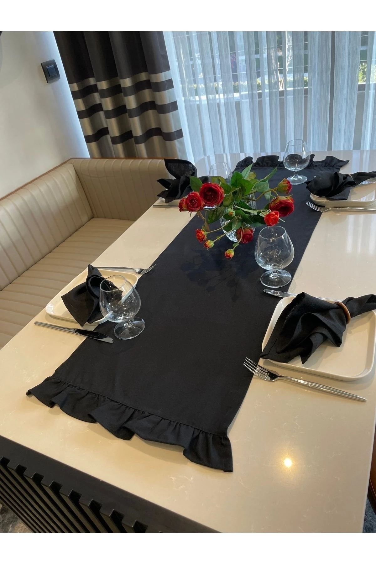 Siyah Ham Keten Tek Kat Fırfırlı Dertsiz Runner