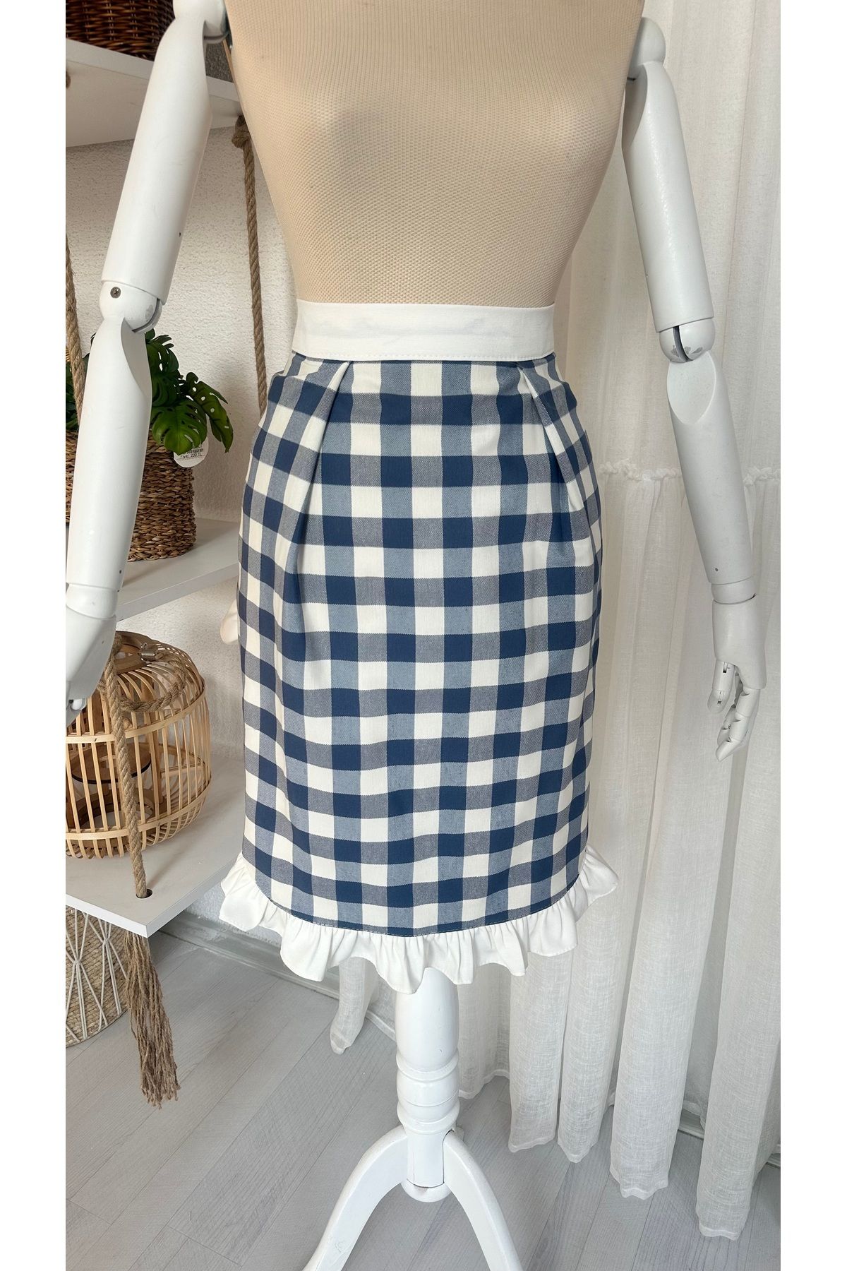 Fırfırlı Leke Tutmaz Mutfak Önlüğü Pötikare Mavi / Ekru