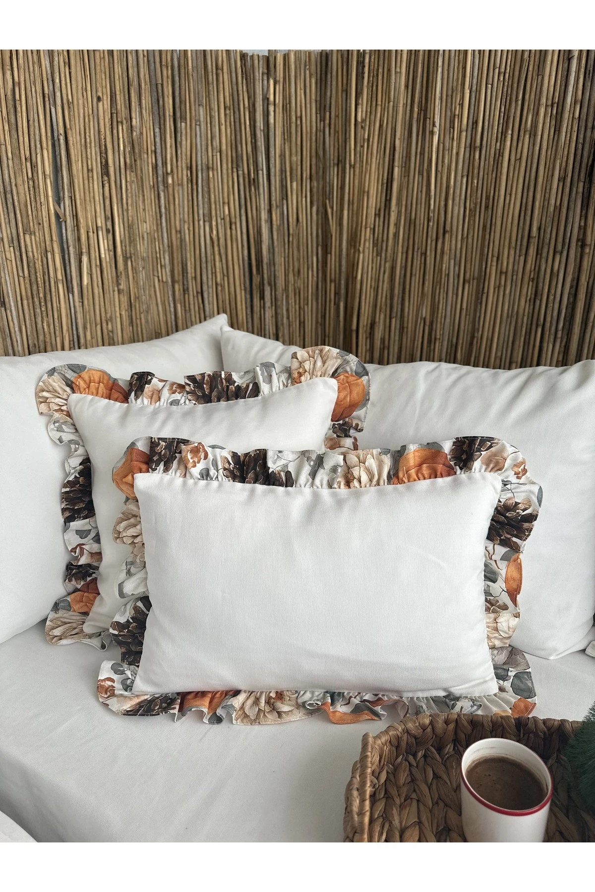 Vintage Renkli Fırfırlı Ekru Kırlent Kılıfı 1 ad