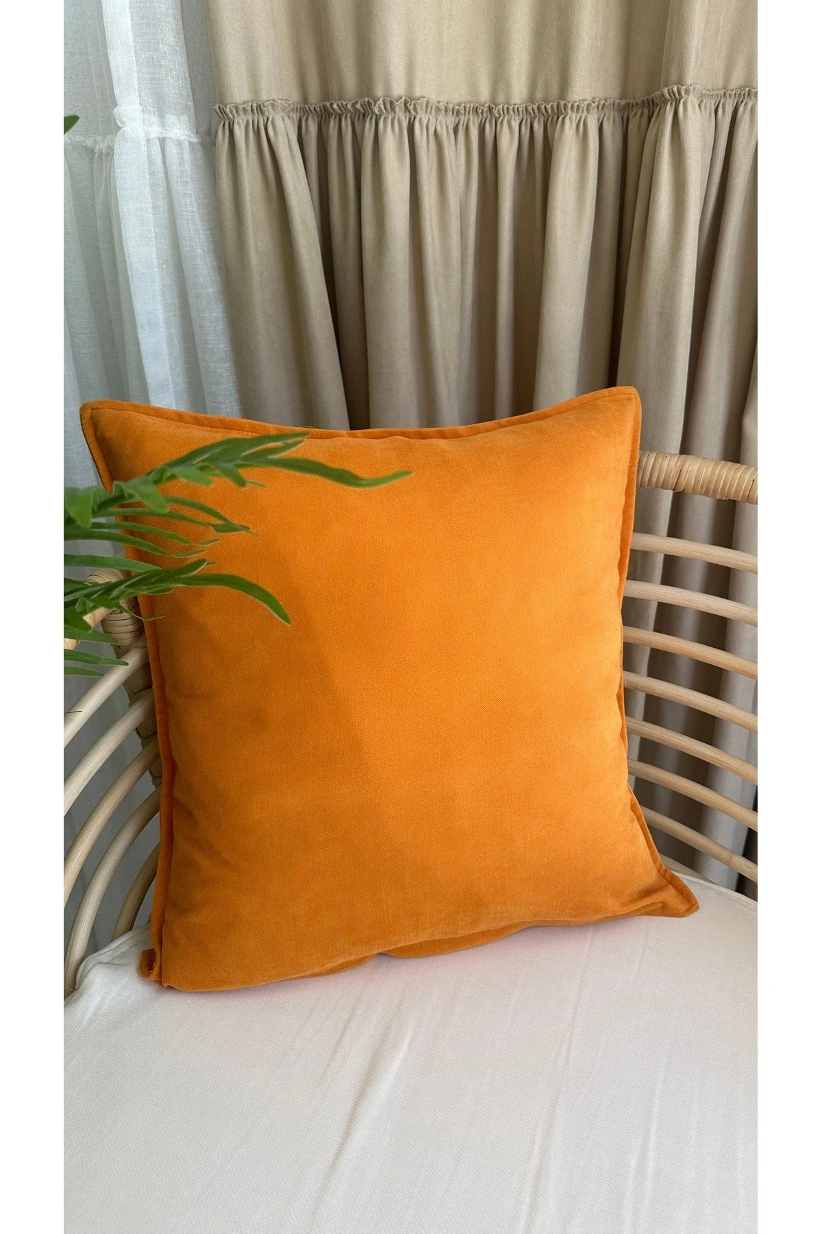 Kadife Dokulu Turuncu Kırlent Kılıfı