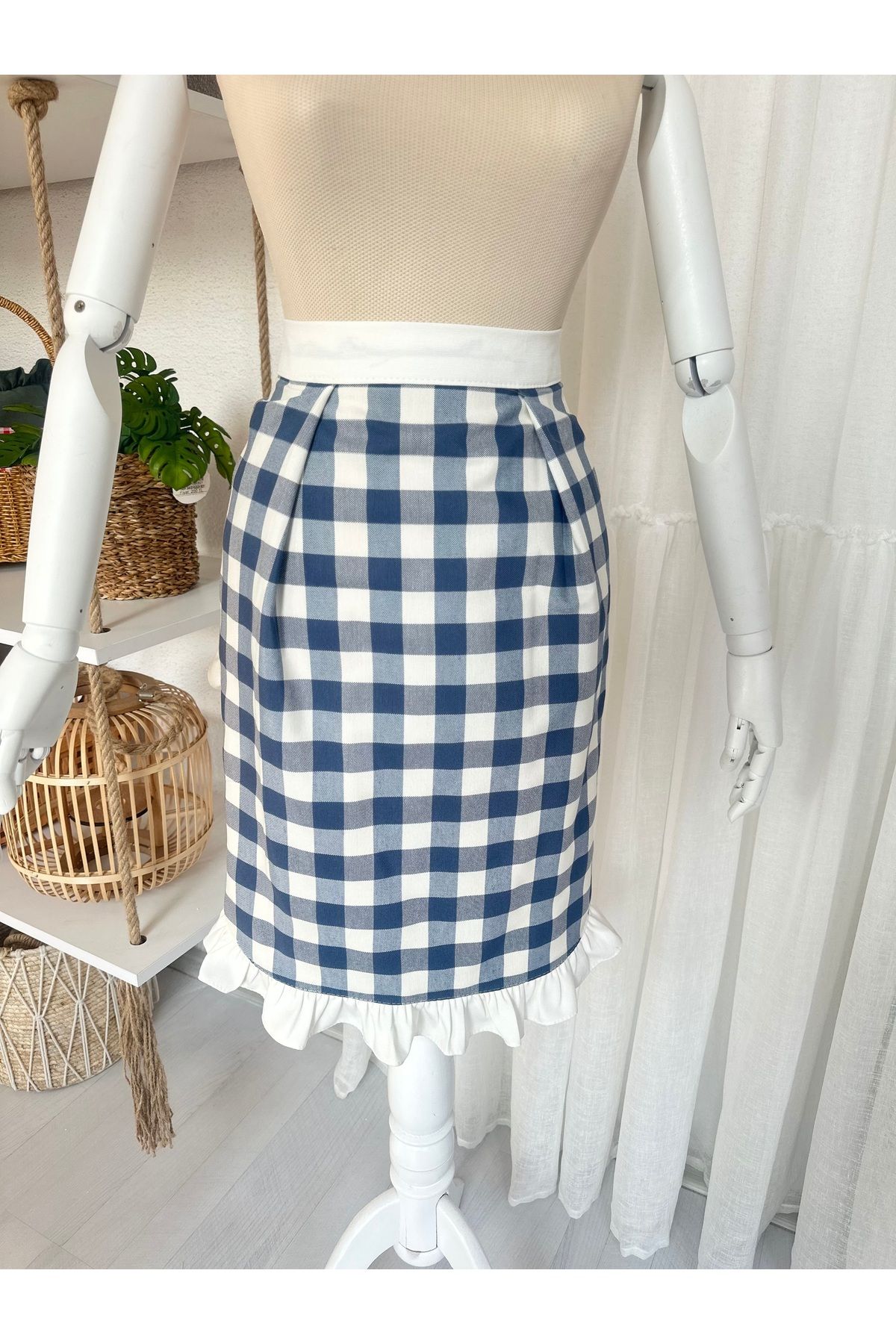 Fırfırlı Leke Tutmaz Mutfak Önlüğü Pötikare Mavi / Ekru