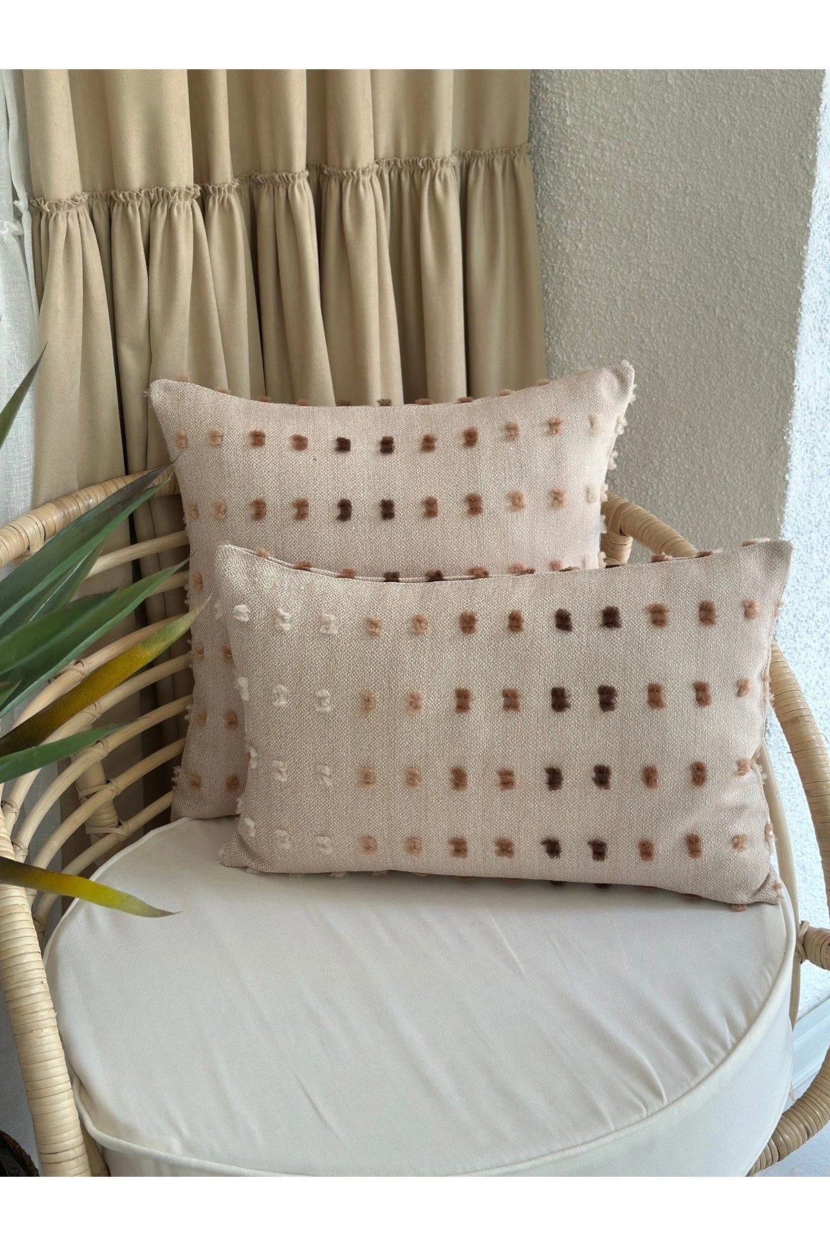 Ponponlu İskandinav Bej Kırlent Kılıfı 1 ADET