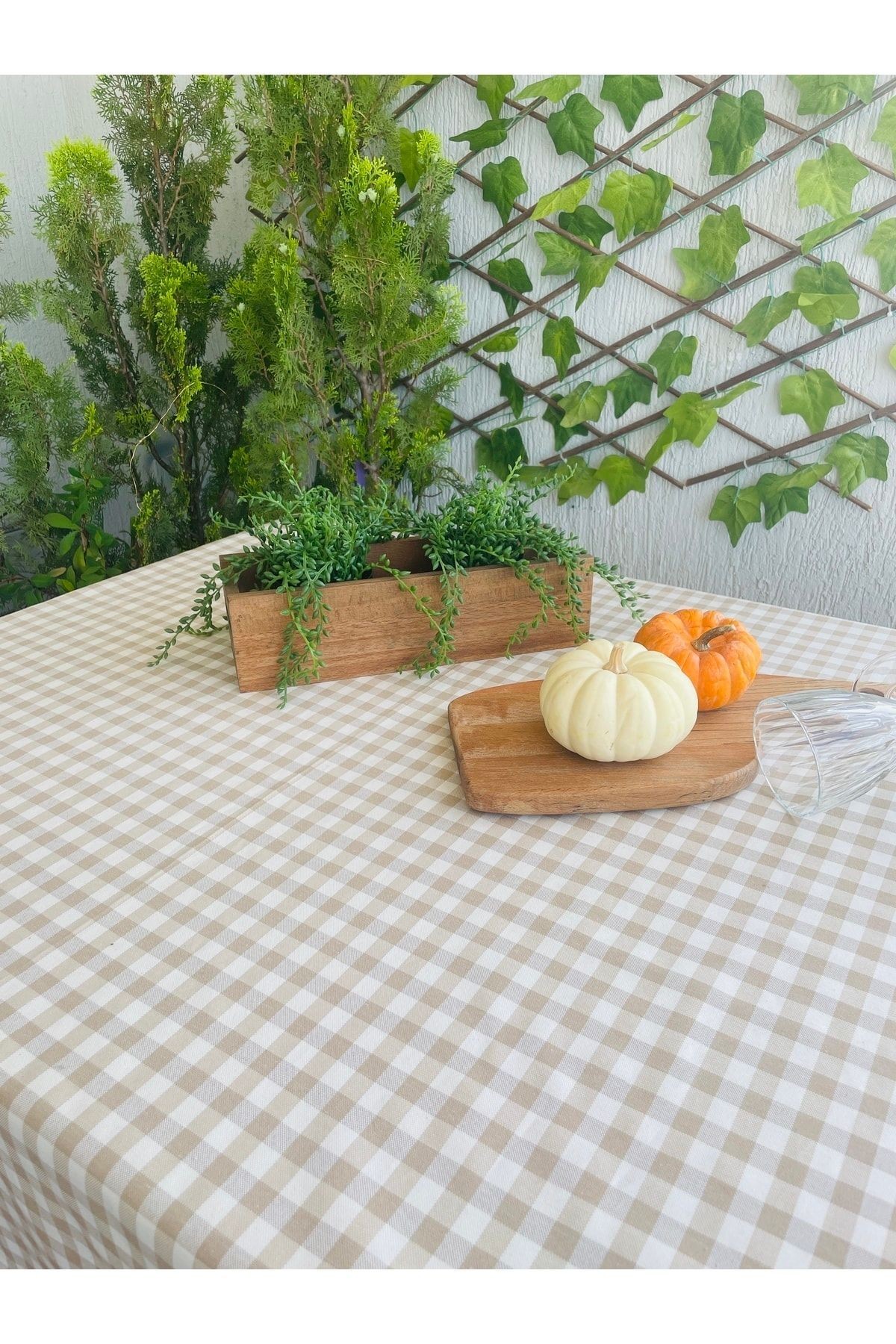 Pötikareli Bej Keten Dertsiz Masa Örtüsü