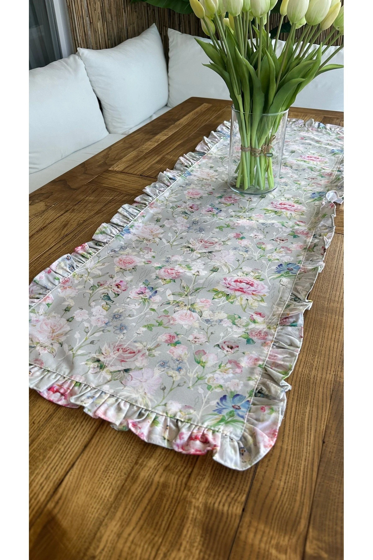 Tam Fırfırlı Gül Desenli Bej Runner