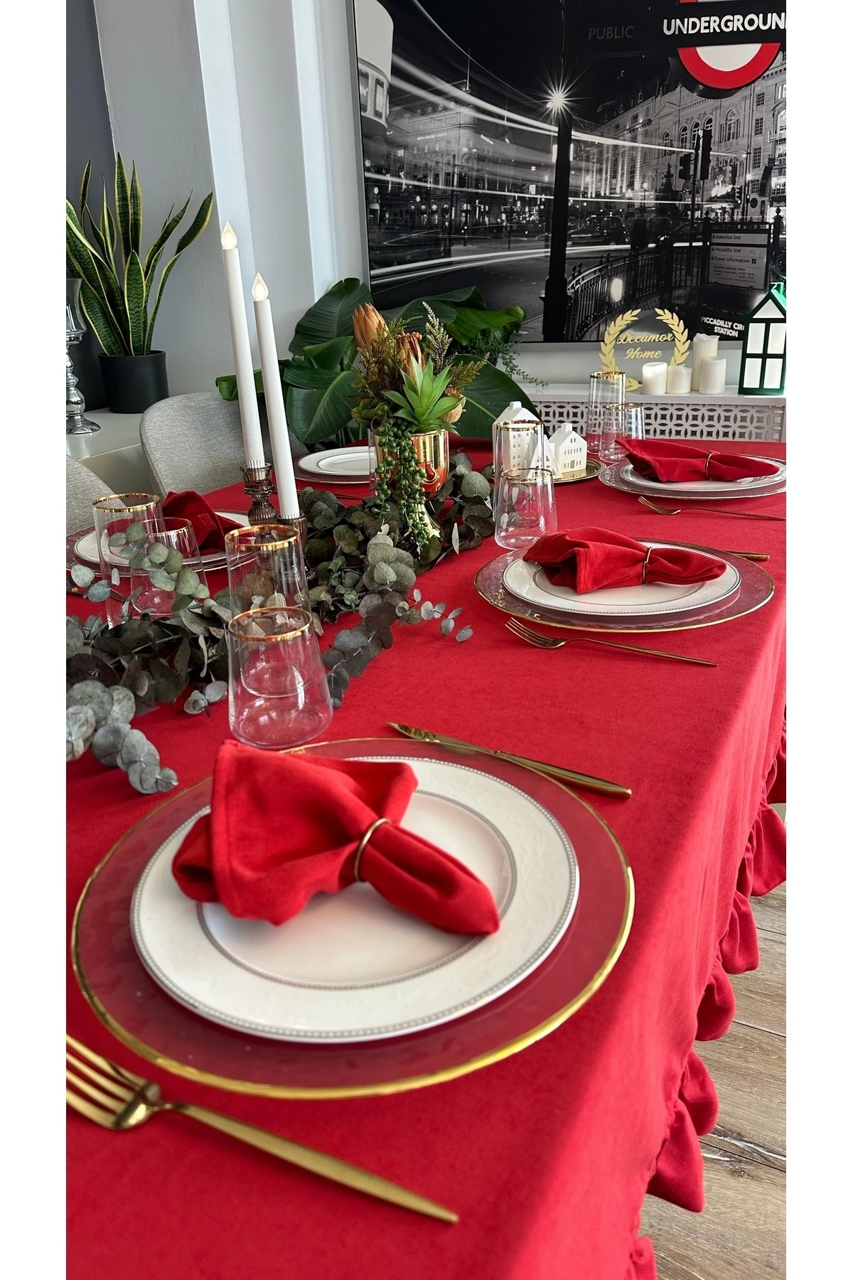 Kadife Dokulu Dertsiz Vintage Fırfırlı Masa Örtüsü