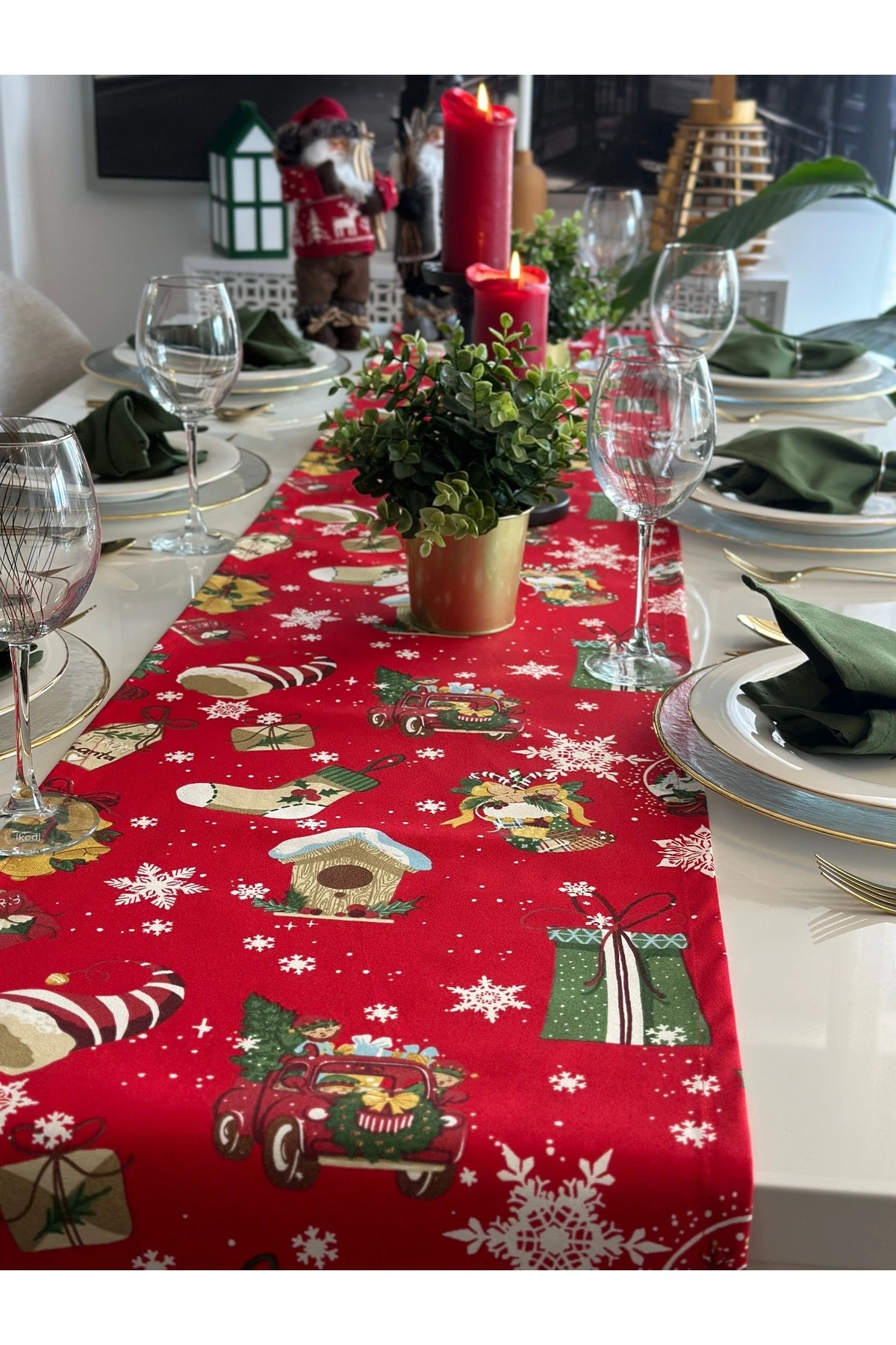 Kırmızı yeşil bej siyah