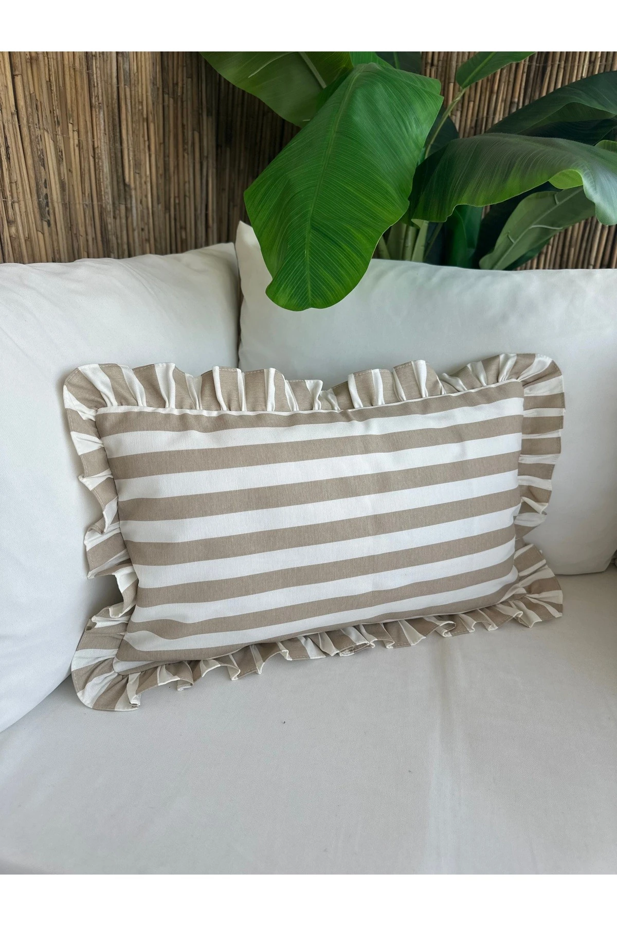 Bej Çizgili Fırfırlı Kırlent Kılıfı 1 ADET