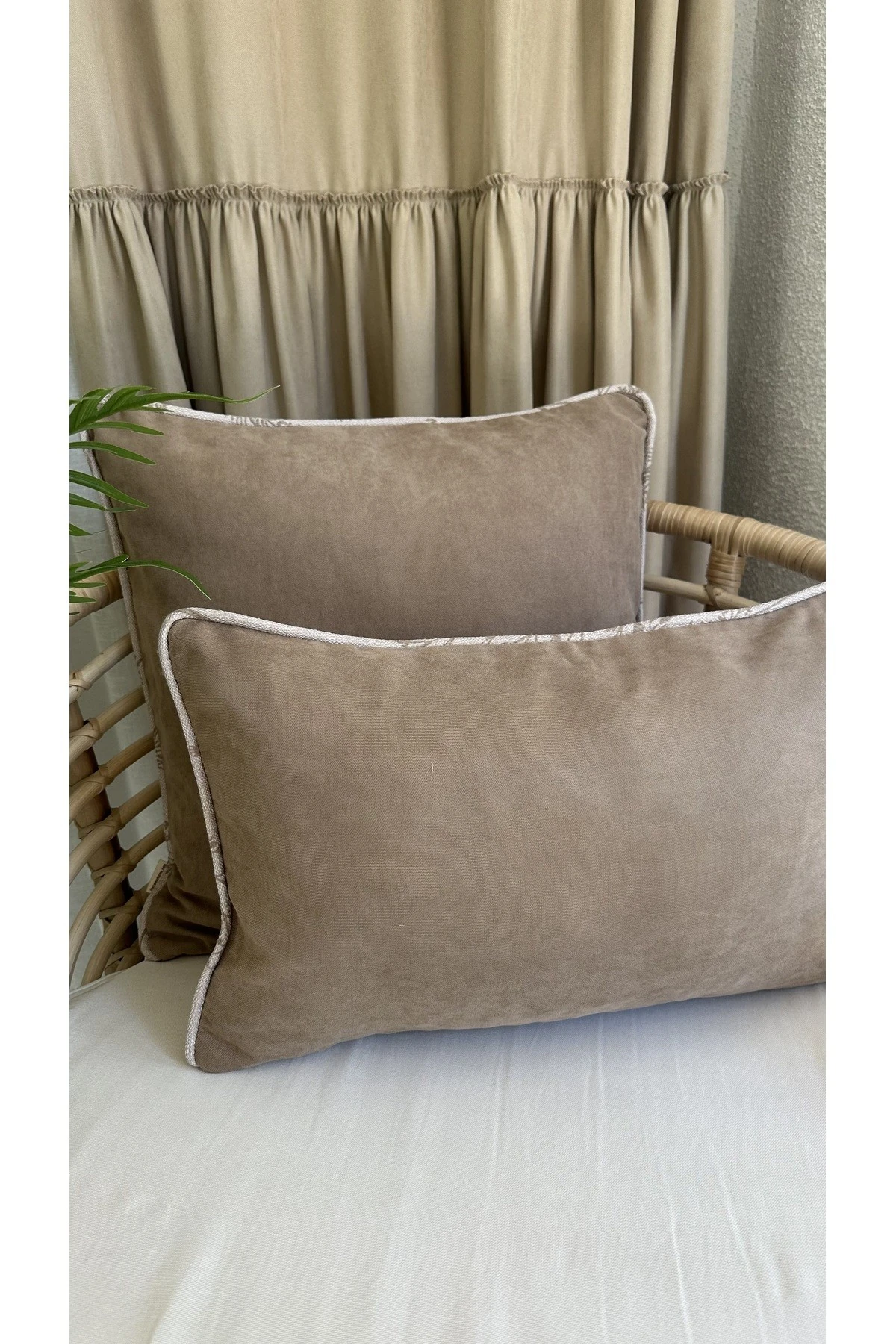 Sütlü Kahverengi Biye Detaylı Kırlent Kılıfı 1 ad