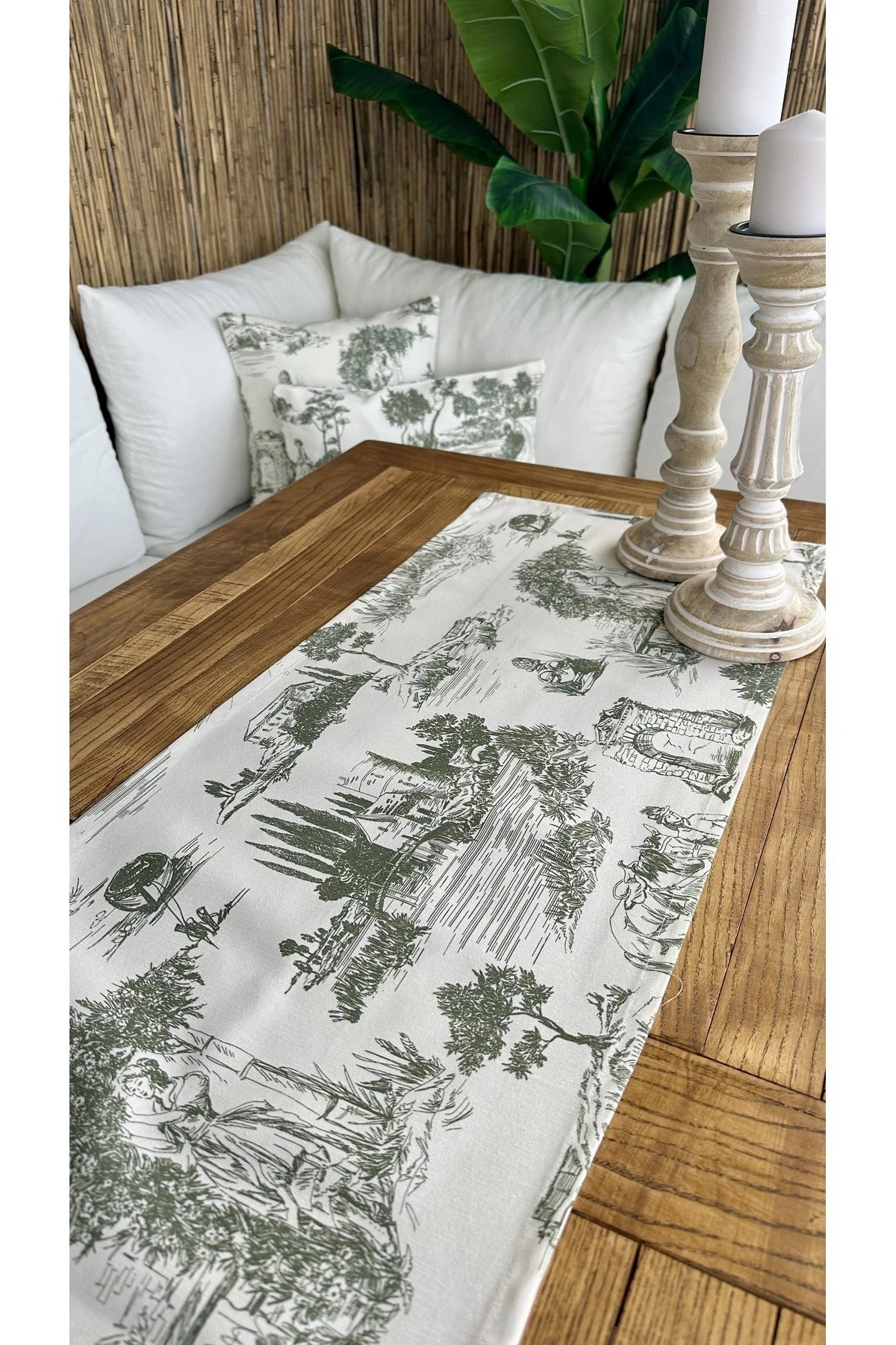 Vintage Desenli Yeşil Ekru Runner Dertsiz Leke Tutmaz