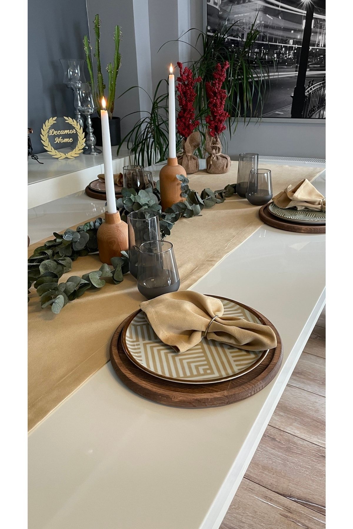 Kadife Dokulu Dertsiz Koyu Bej Bal Köpüğü Uzun Runner