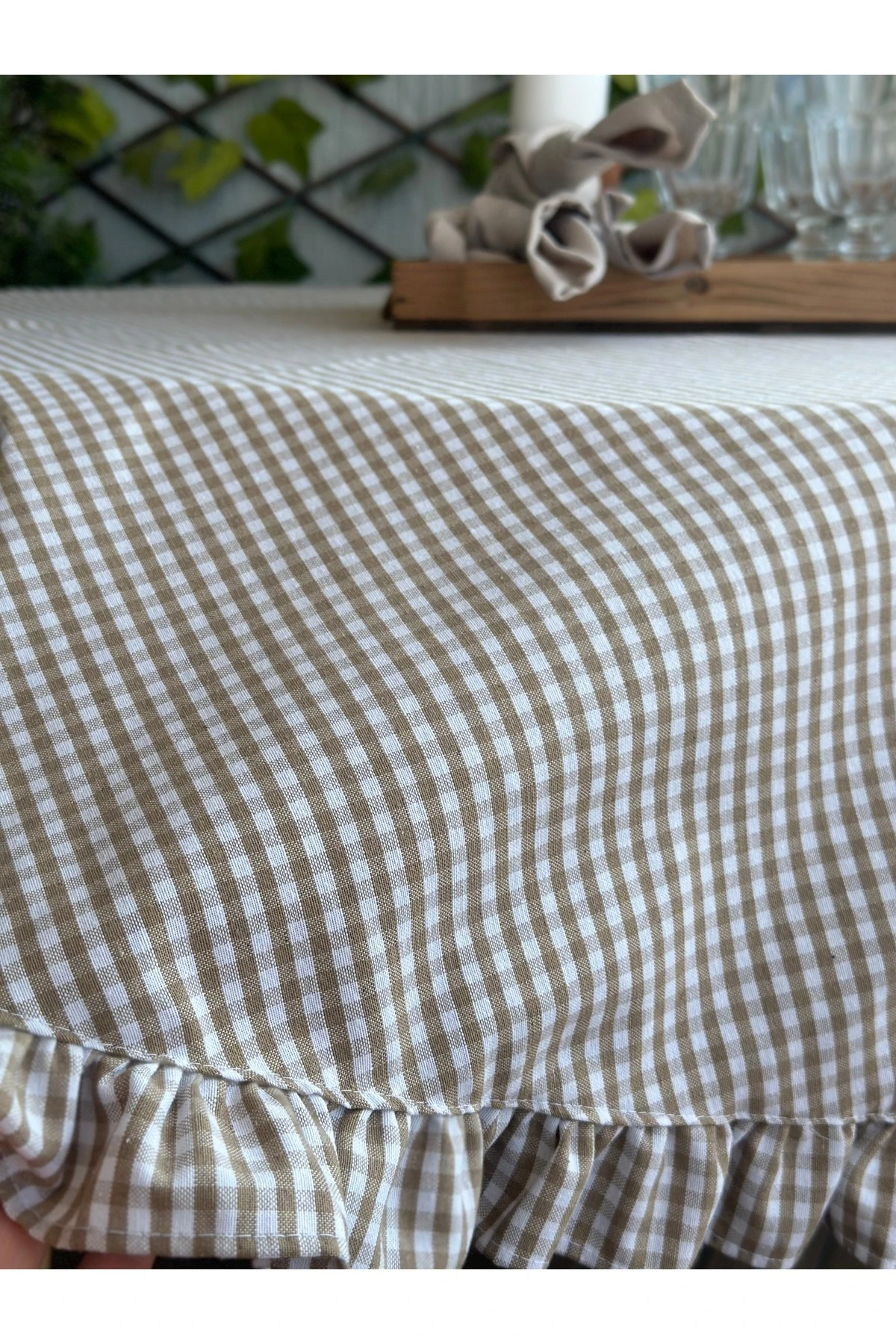 Mini Pötikare Fırfırlı Dertsiz Yuvarlak Masa Örtüsü