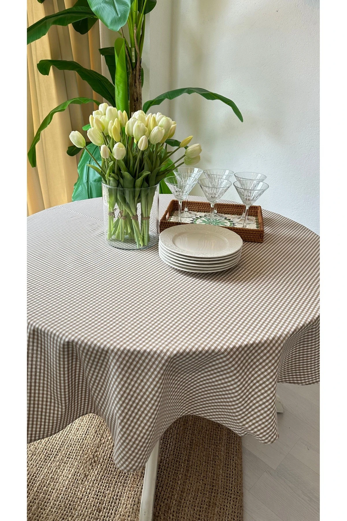 Leke Tutmaz Dertsiz Bej Pötikareli Yuvarlak Masa Örtüsü