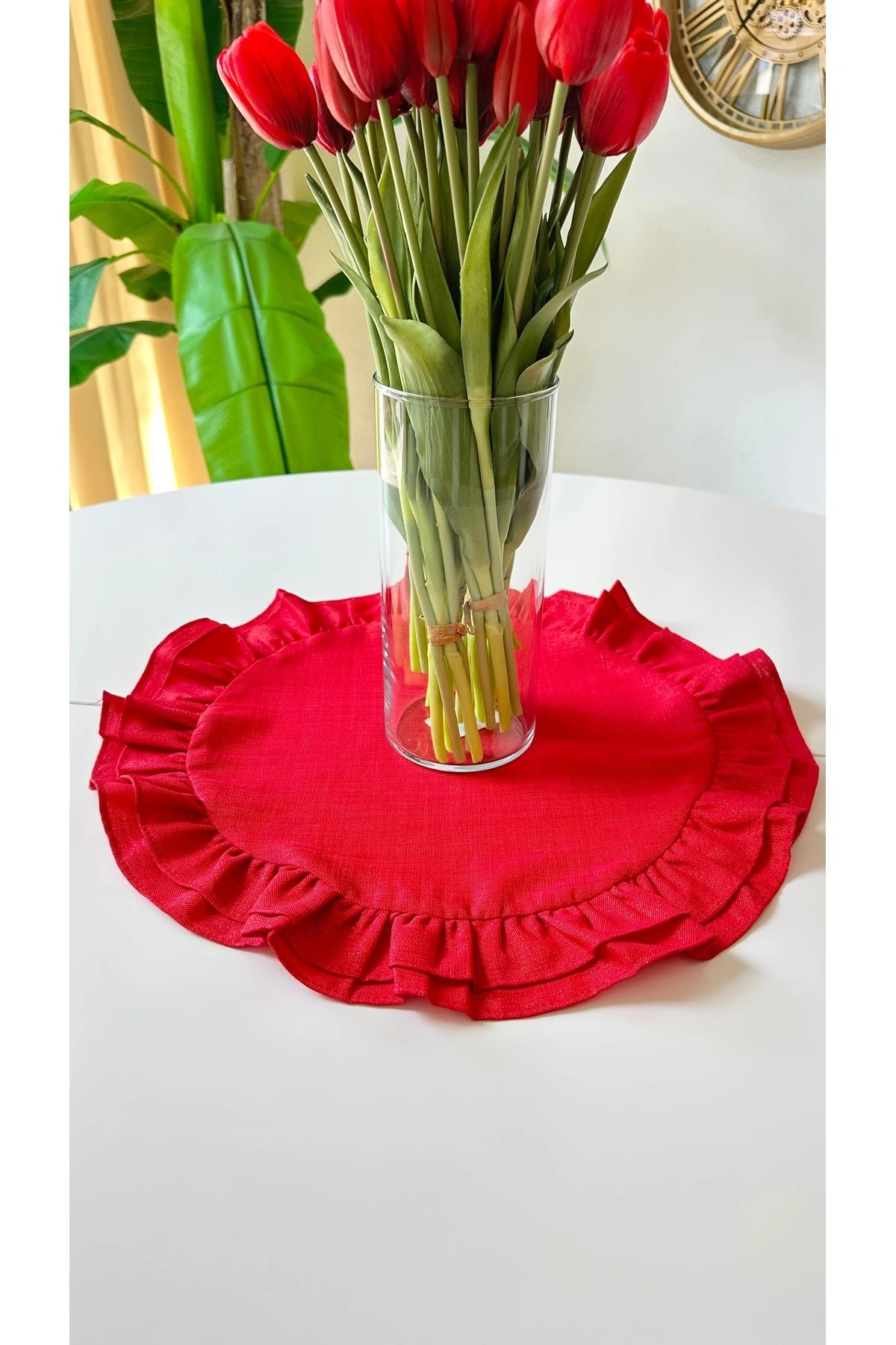 Simli Kırmızı Fırfırlı Dekoratif Örtü