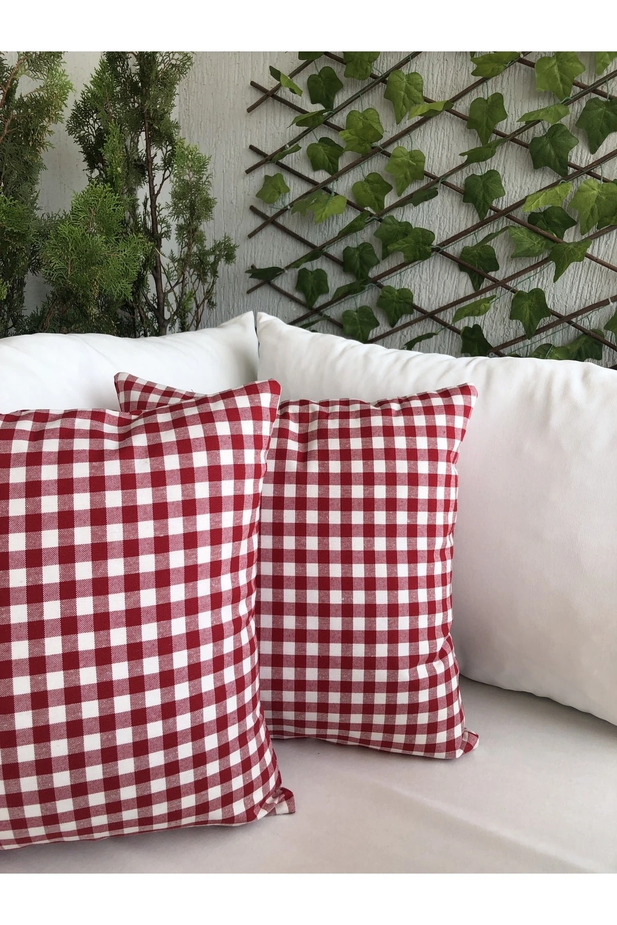 Pötikareli Kırmızı Kırlent Kılıfı 43 x 43 cm