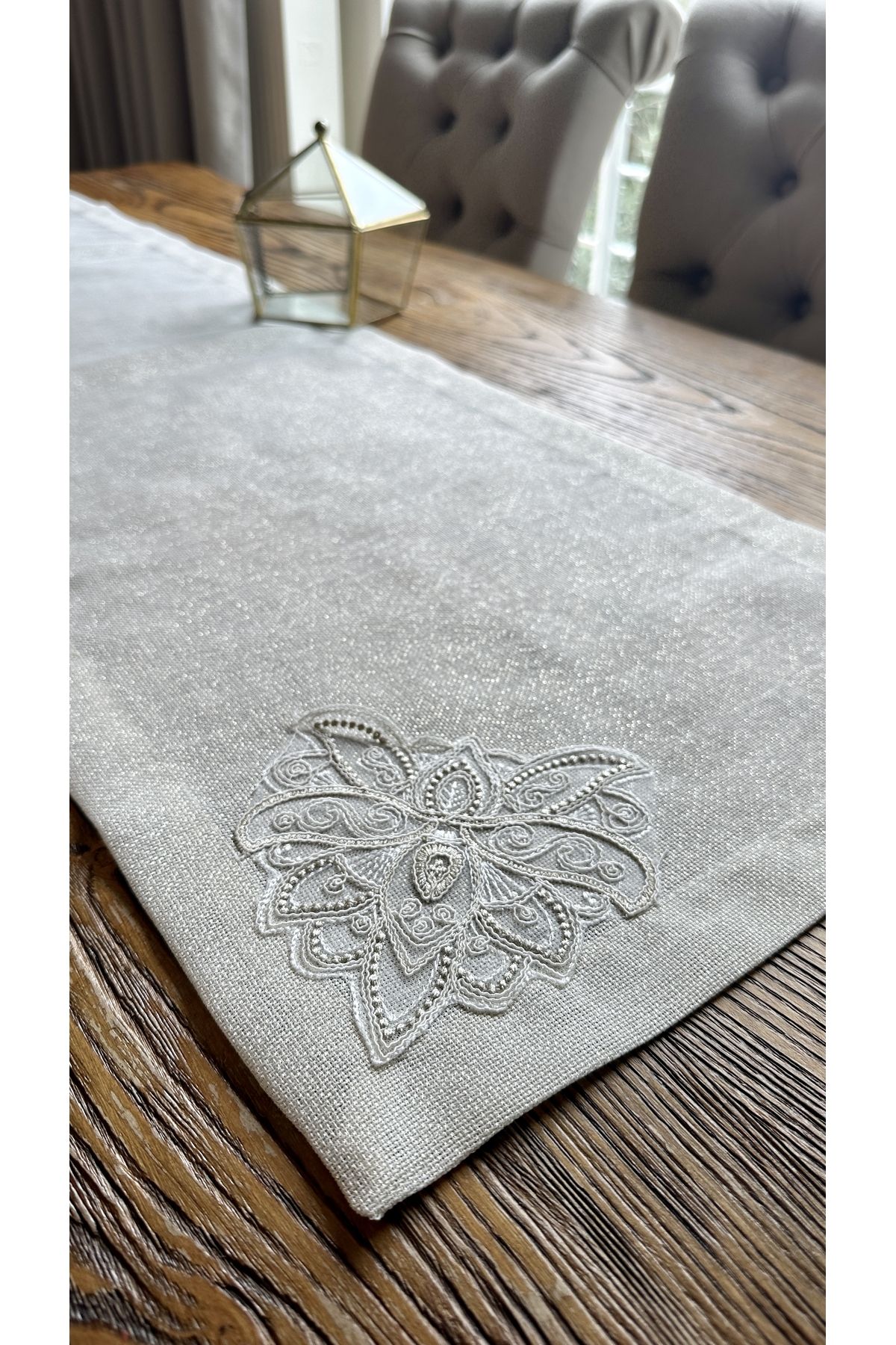 Fransız Dantelli Gold Simli Ekru Runner