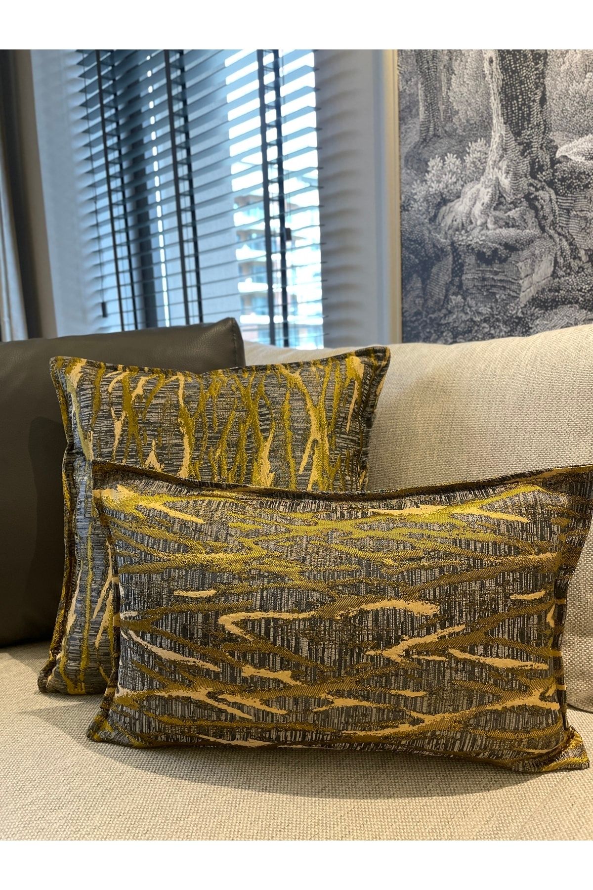 Gold Sarı Detaylı Yağ Yeşili Kırlent Kılıfı