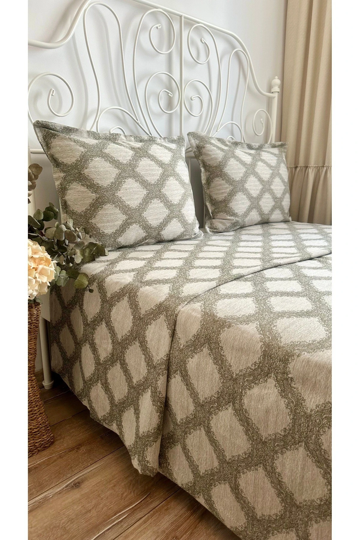 Yeşil Bej Klasik Desen Pamuklu Yatak Örtüsü / Pike Takımı Çift Kişilik