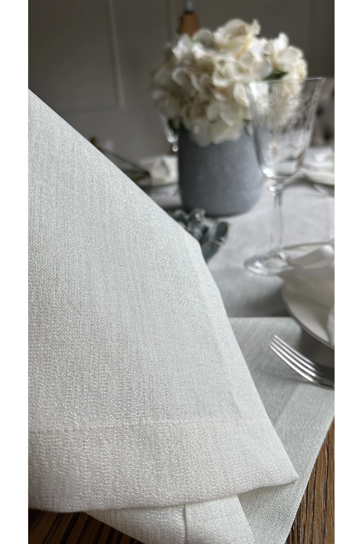 Keten Dokulu Sedef Simli Beyaz Kısa Runner