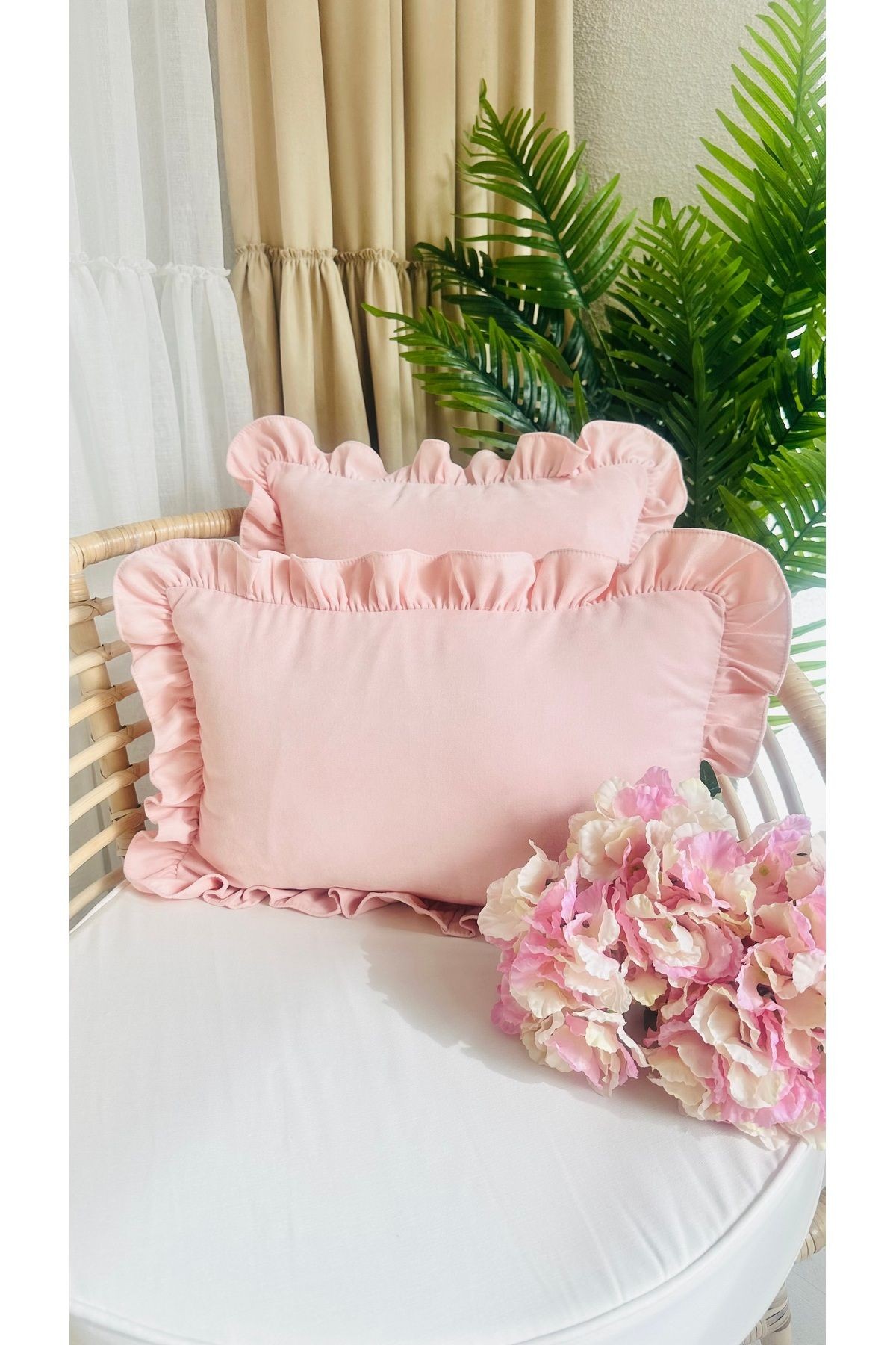 Vintage Fırfırlı Toz Pembe Kırlent Kılıfı