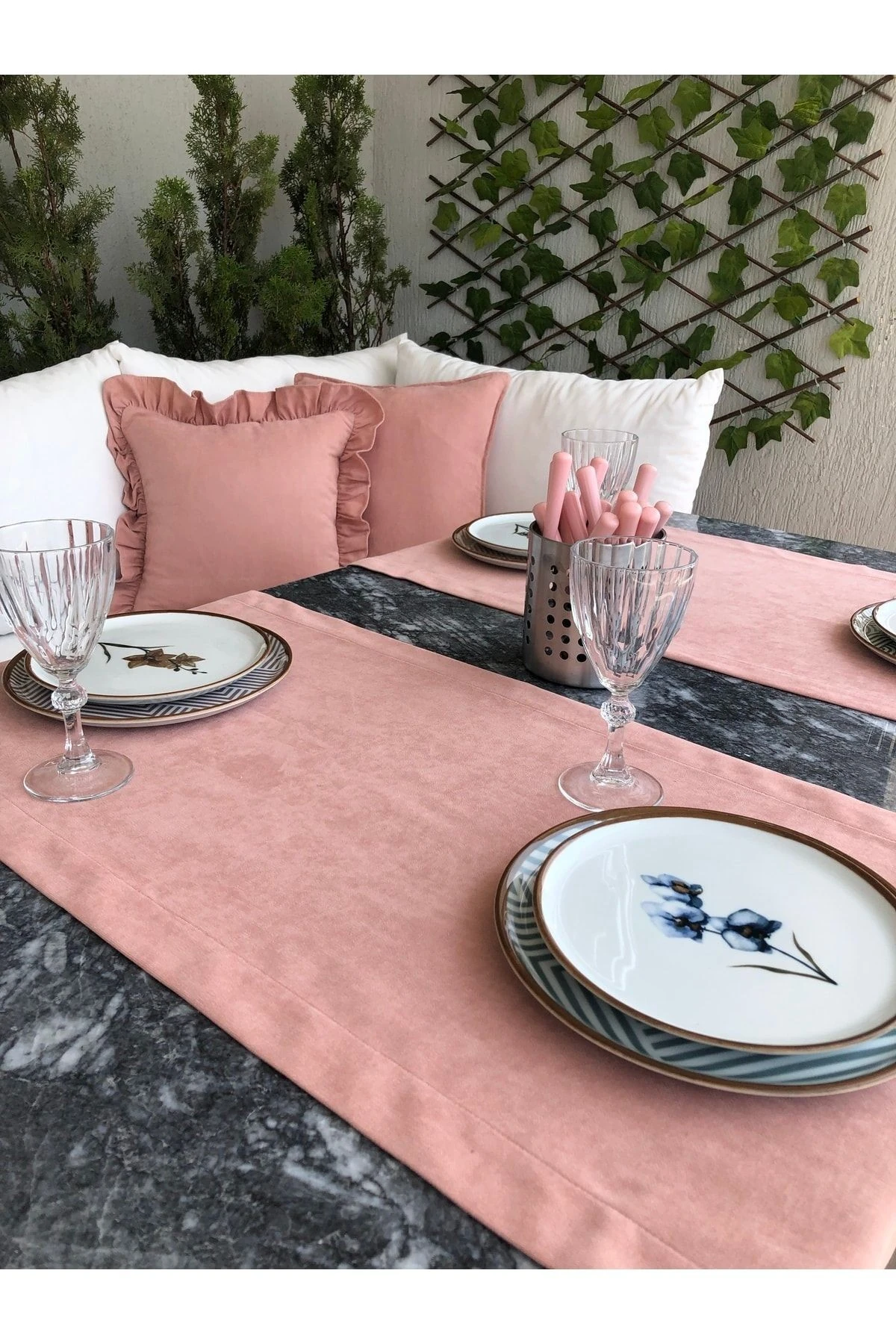 Kadife Dokulu Dertsiz Pembe Runner