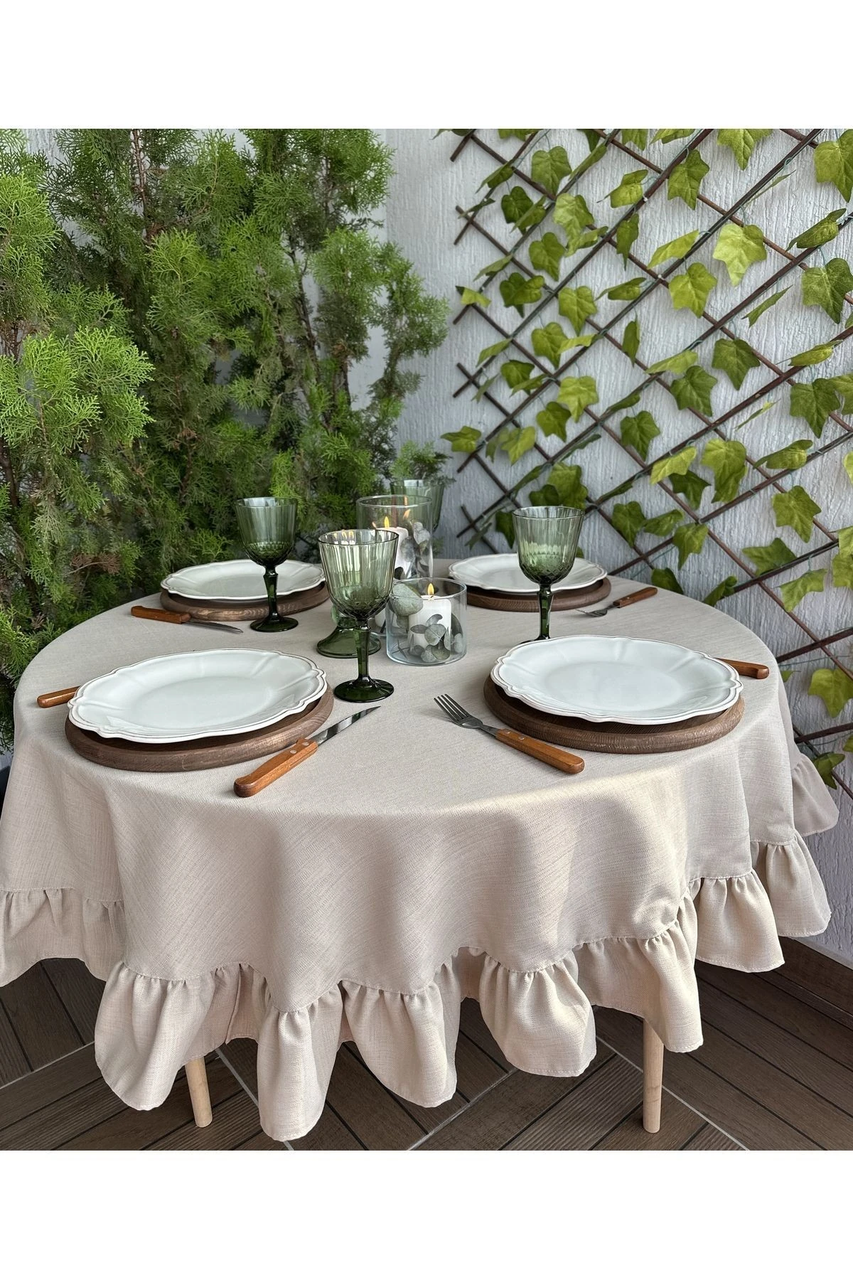 Keten Dokulu Dertsiz Leke Tutmaz Bej Yuvarlak Fırfırlı Masa Örtüsü