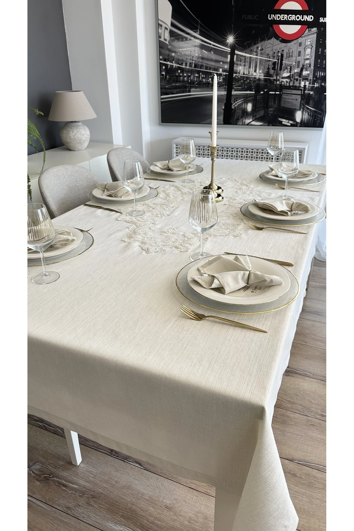Keten Dokulu Gold Simli Dantel Runner Detaylı Masa Örtüsü