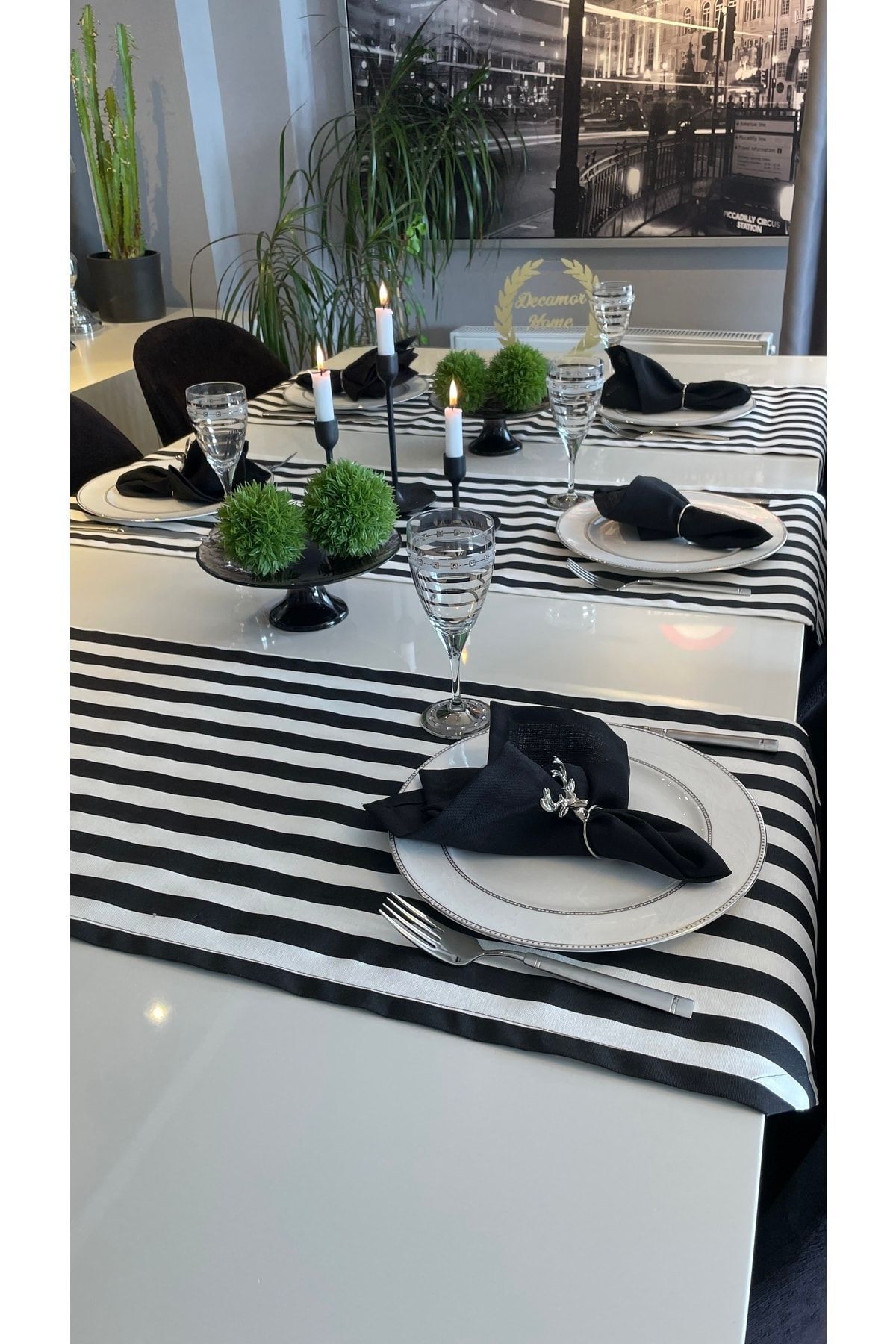 Dertsiz Püsküllü Siyah Beyaz Runner