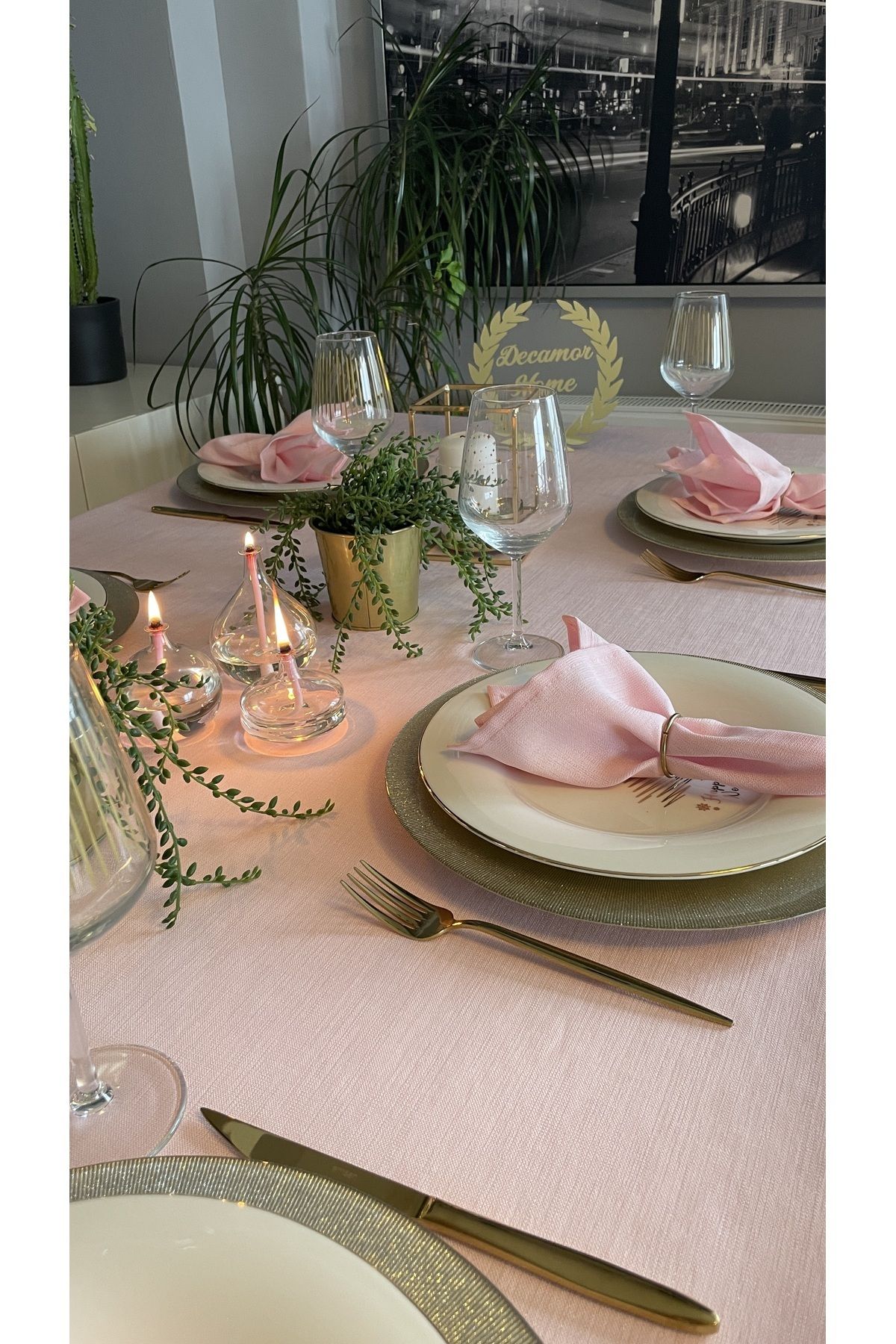 Keten Dokulu Simli Şeker Pembe Masa Örtüsü