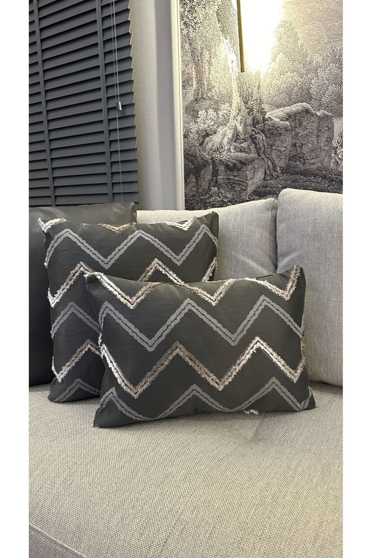 Ria Füme Gri Zikzak Püskül Detaylı Kırlent Kılıfı