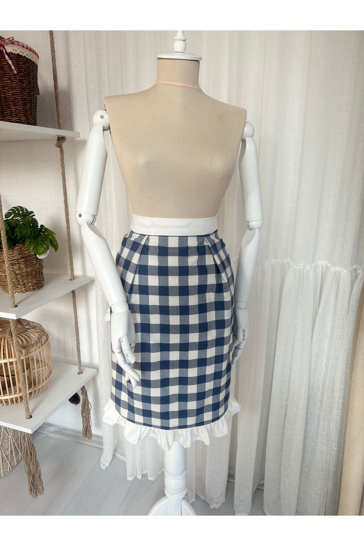 Fırfırlı Leke Tutmaz Mutfak Önlüğü Pötikare Mavi / Ekru