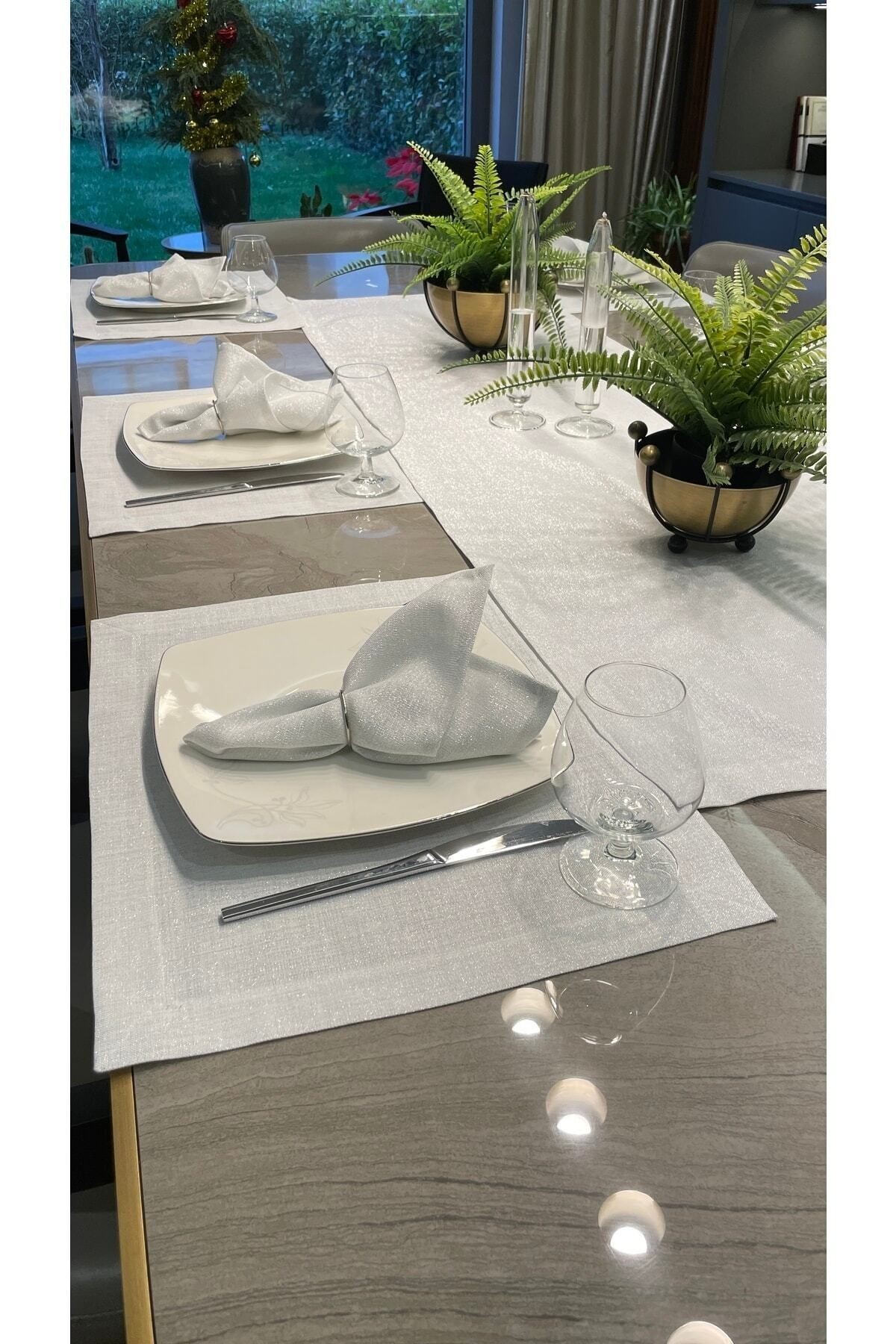 Linen Gümüş Simli Beyaz Amerikan Servis Ve Runner Set