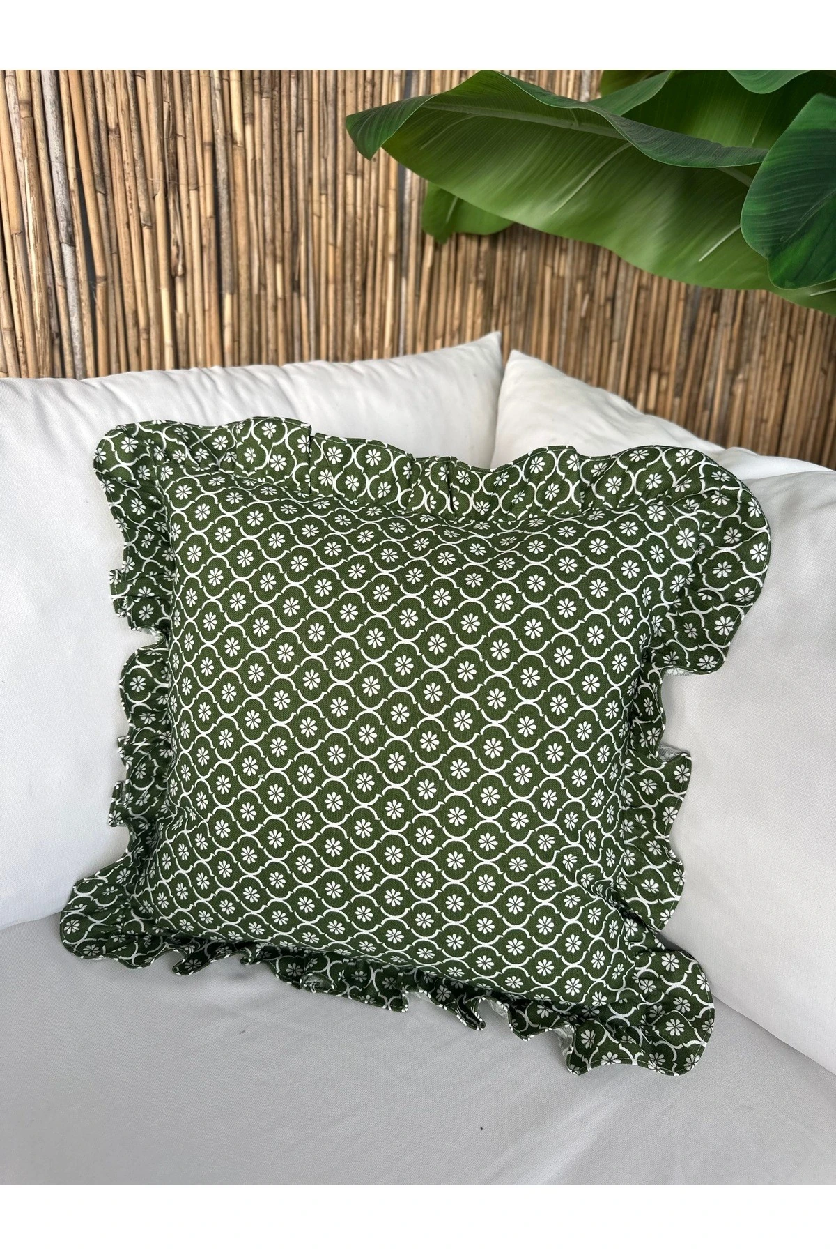 Papatya Desen Yeşil Fırfırlı Kırlent Kılıfı 1 ADET
