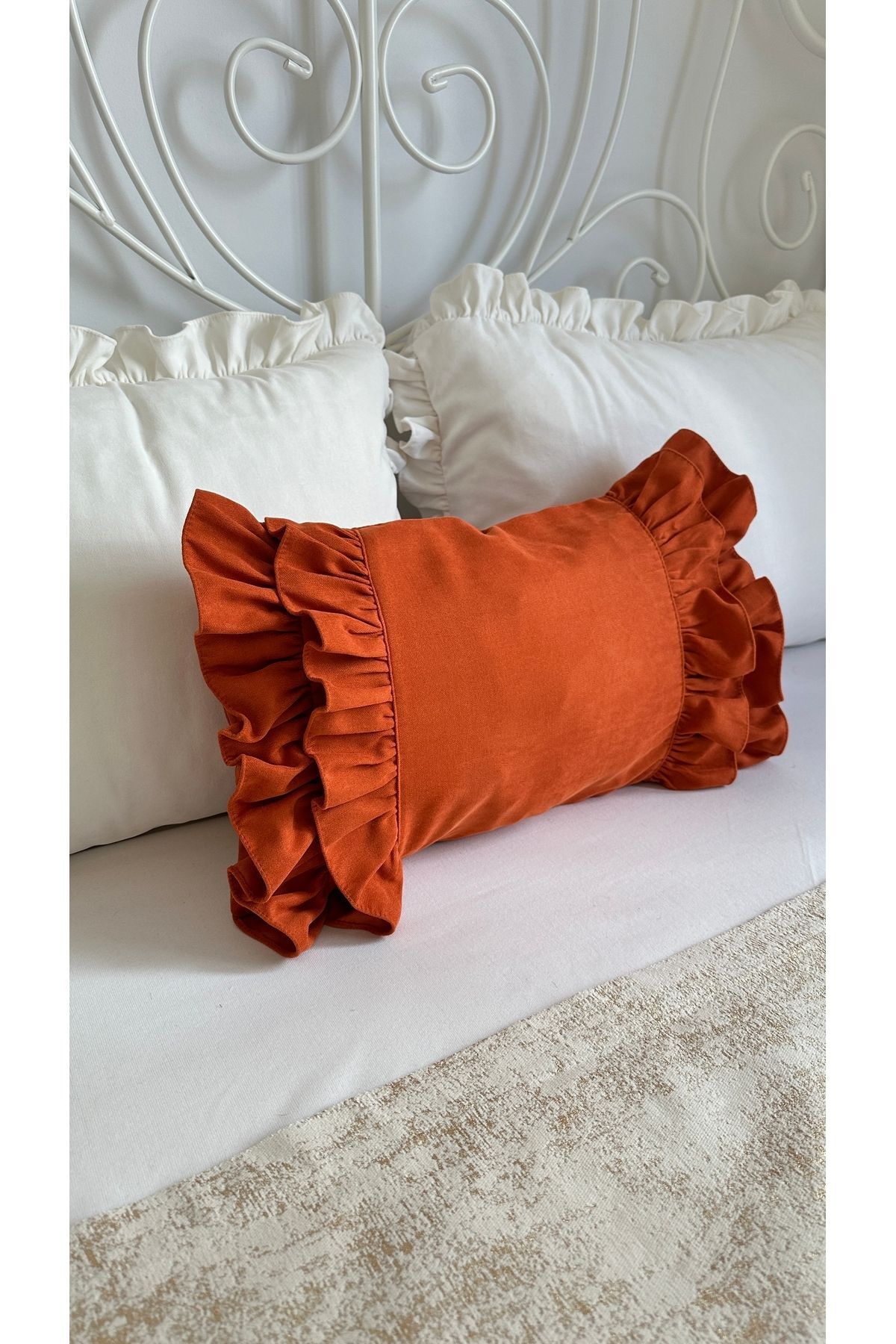 Tasarım Model Kiremit Turuncu Çift Kat Fırfırlı Kırlent Kılıfı