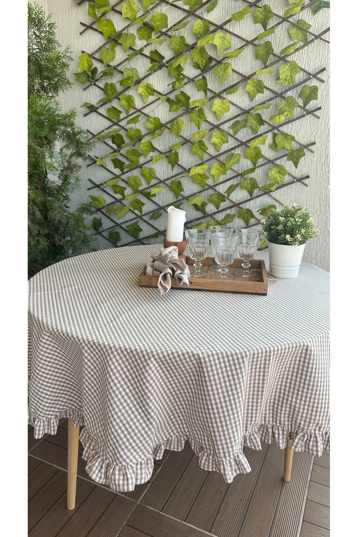 Mini Pötikare Fırfırlı Dertsiz Yuvarlak Masa Örtüsü