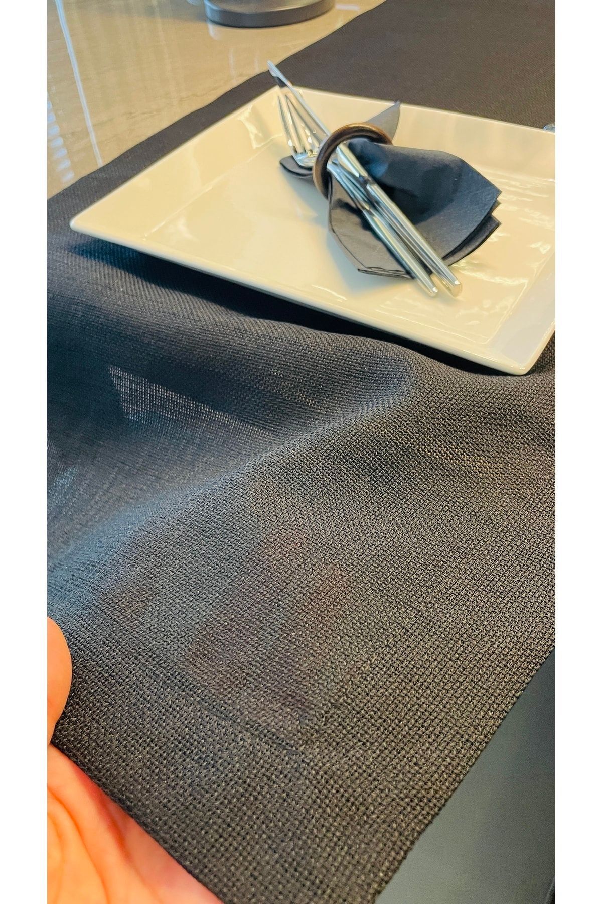 Keten Dokulu Siyah Runner