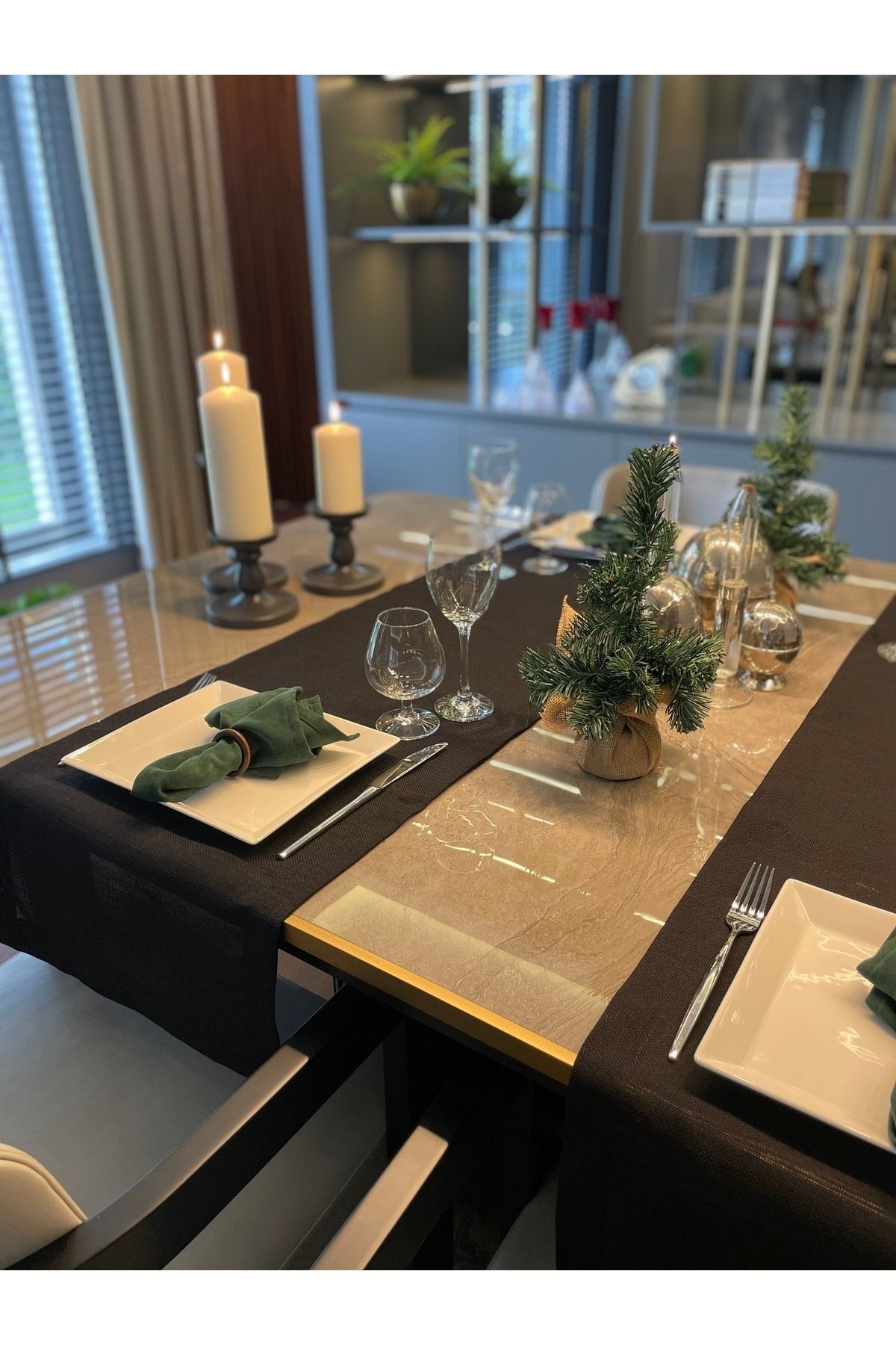 Keten Dokulu Siyah Runner